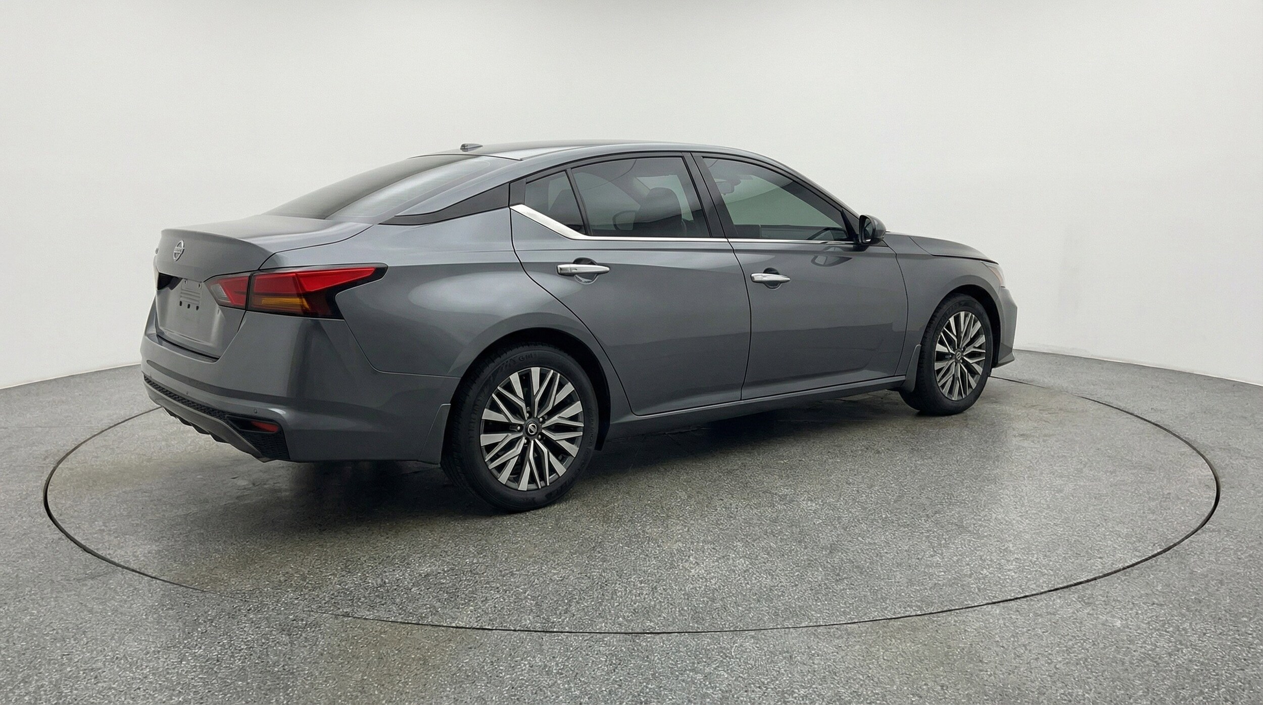 Thumbnail: 2025 Nissan Altima - 9