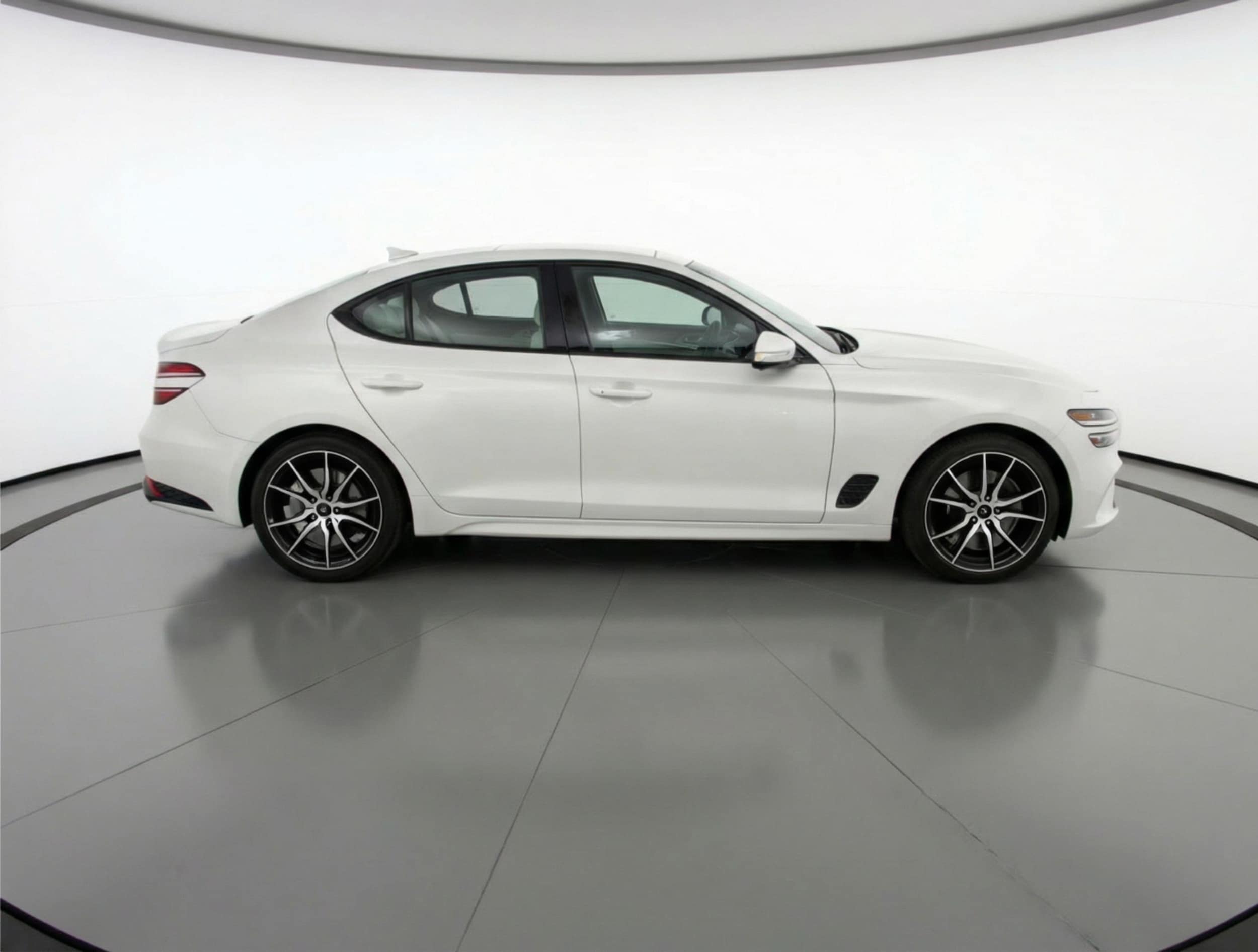 Thumbnail: 2025 Genesis G70 - 8