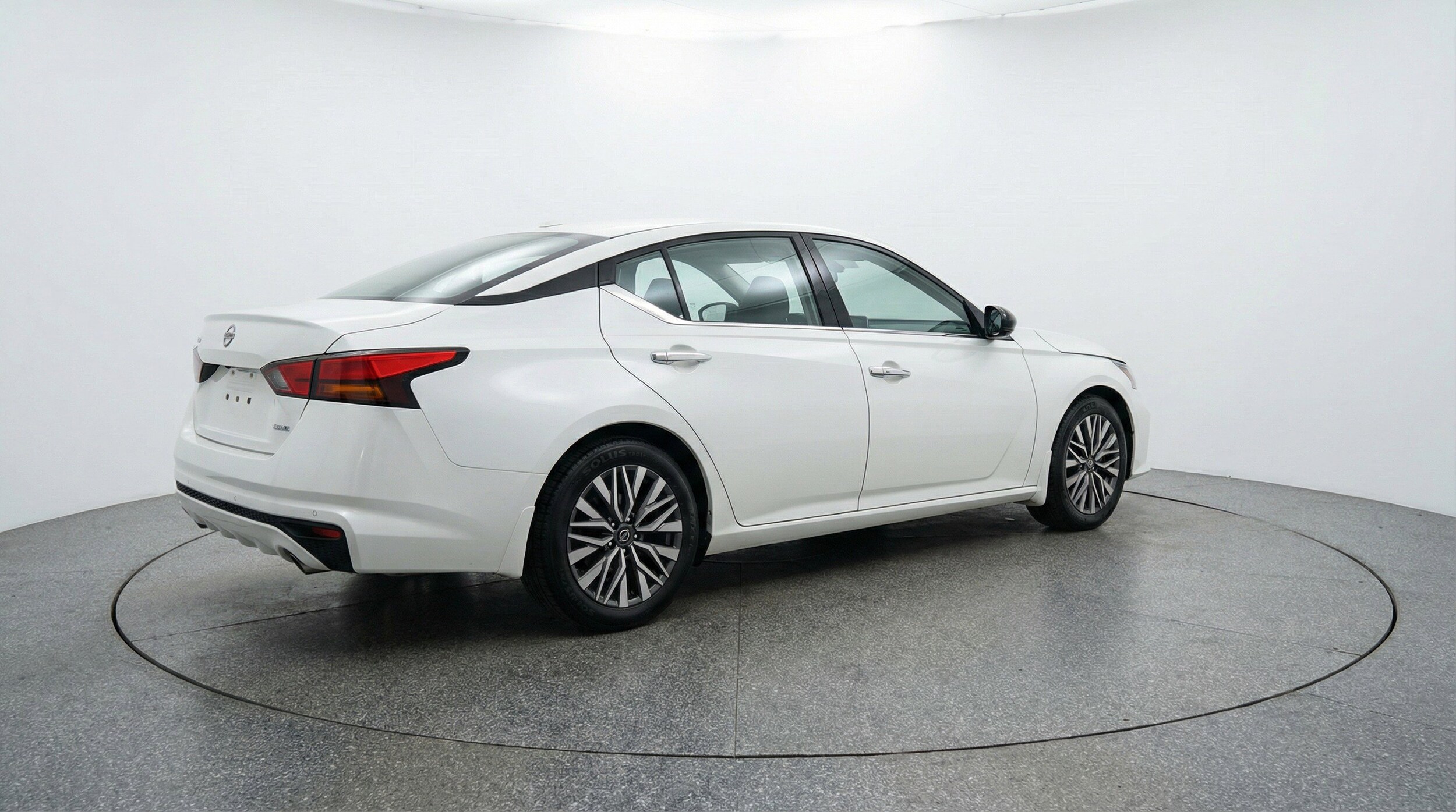 Thumbnail: 2025 Nissan Altima - 9