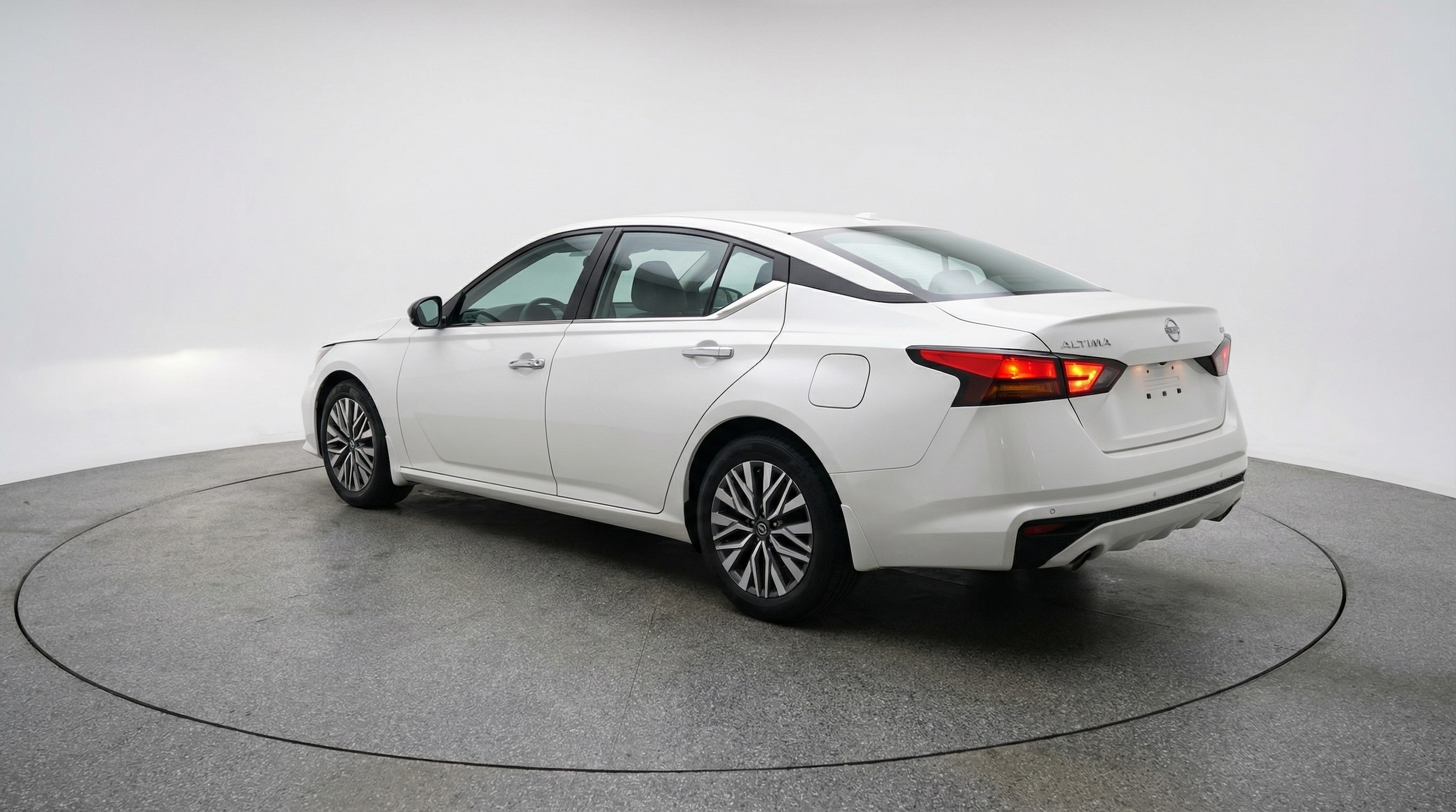 Thumbnail: 2025 Nissan Altima - 5