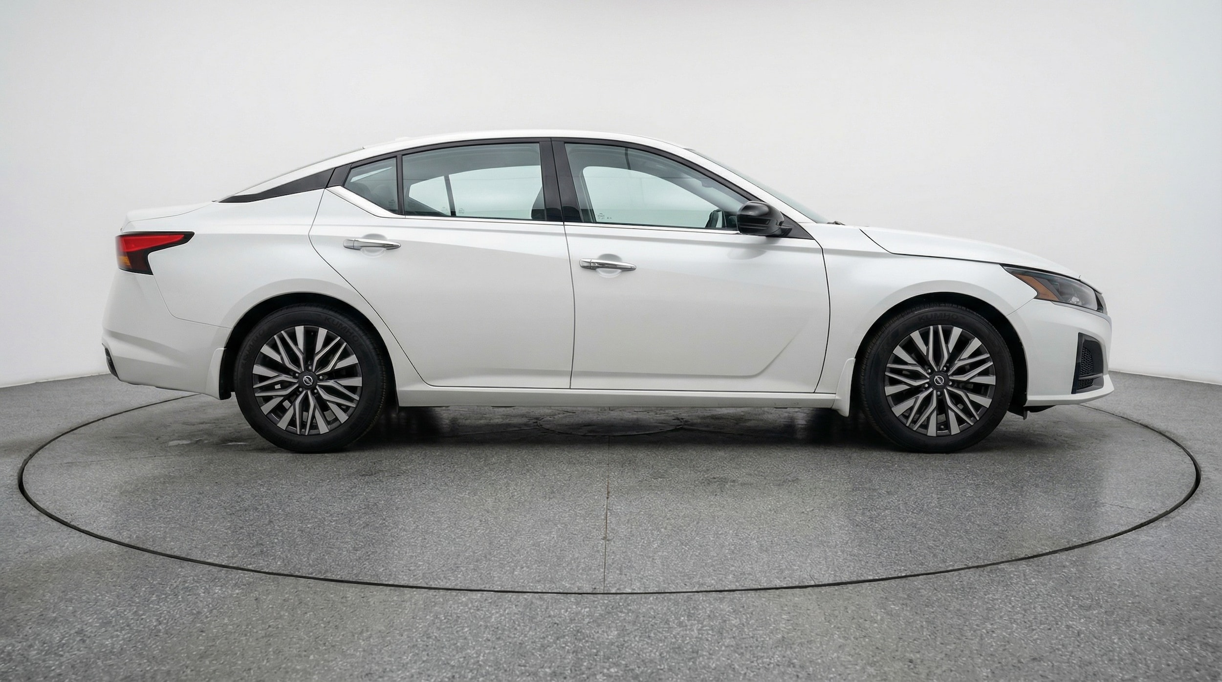 Thumbnail: 2025 Nissan Altima - 8