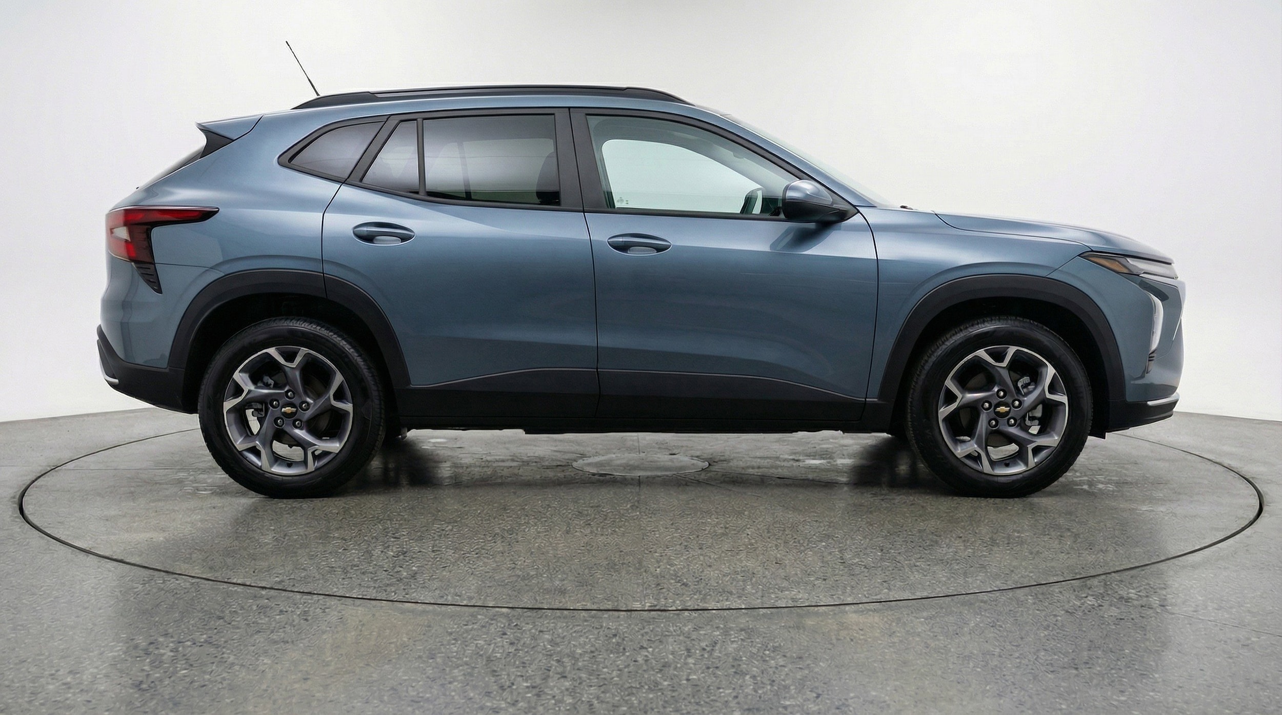 Thumbnail: 2025 Chevrolet Trax - 11