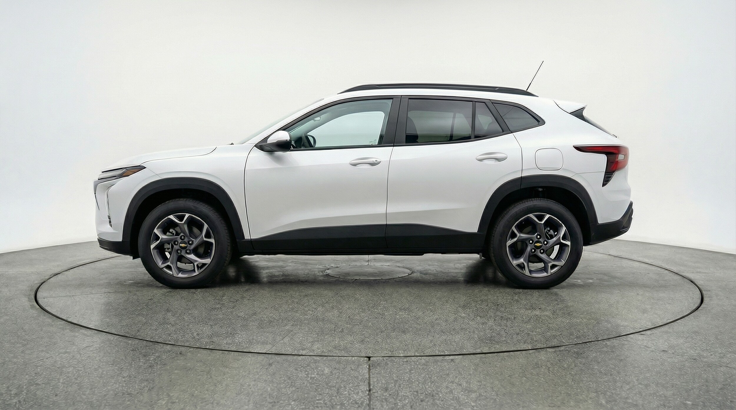 Thumbnail: 2025 Chevrolet Trax - 4