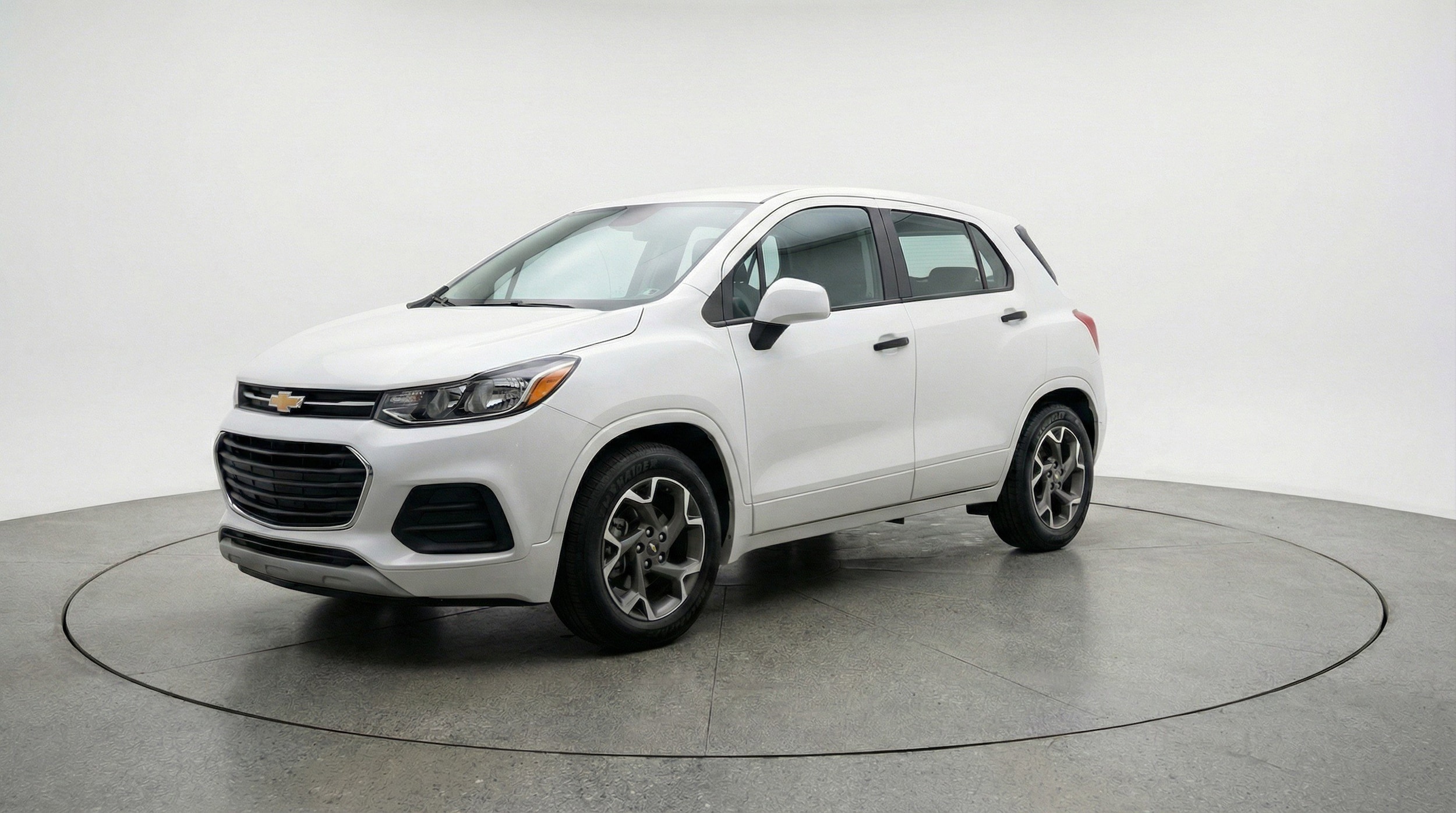 Thumbnail: 2025 Chevrolet Trax - 3