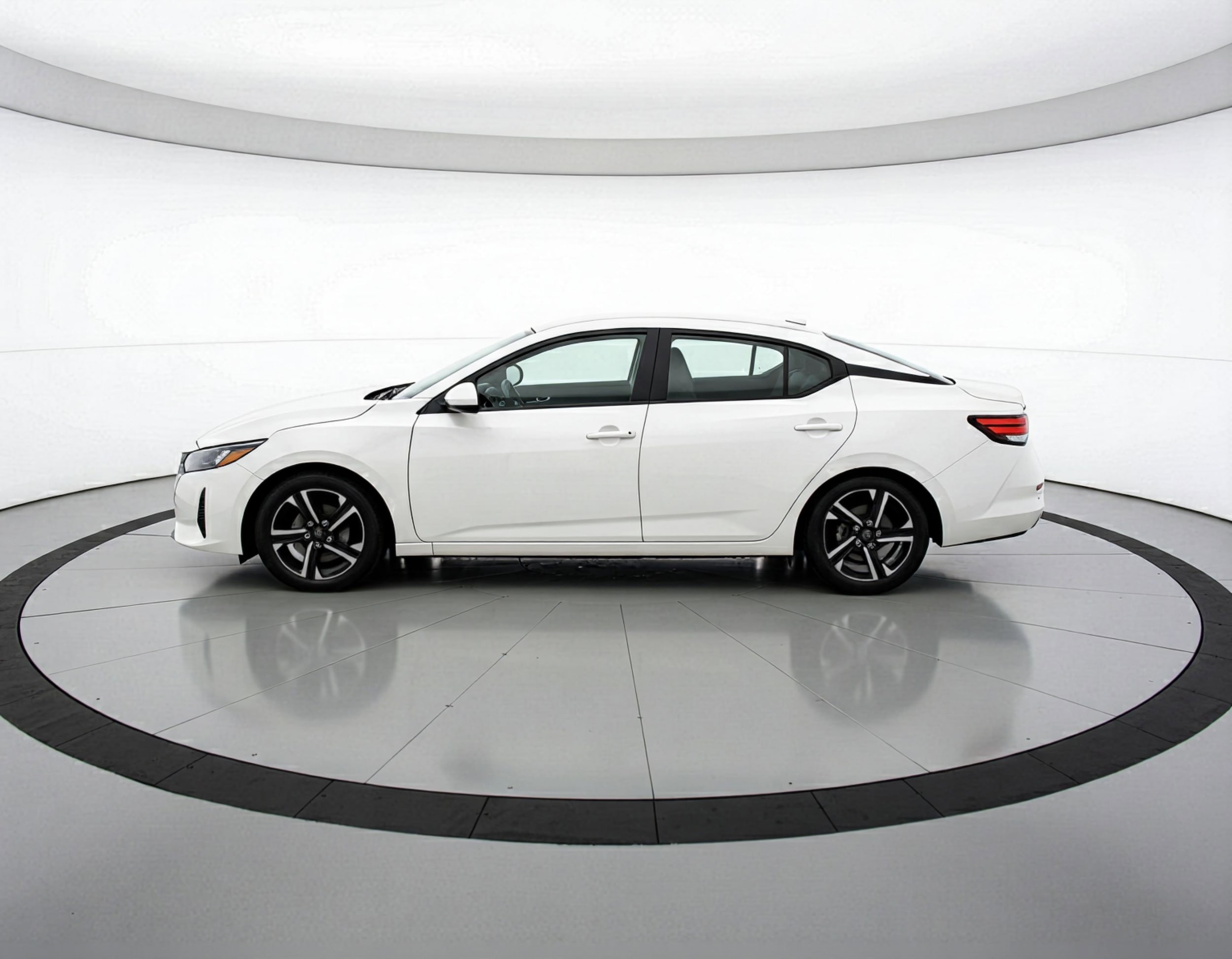 Thumbnail: 2025 Nissan Sentra - 5