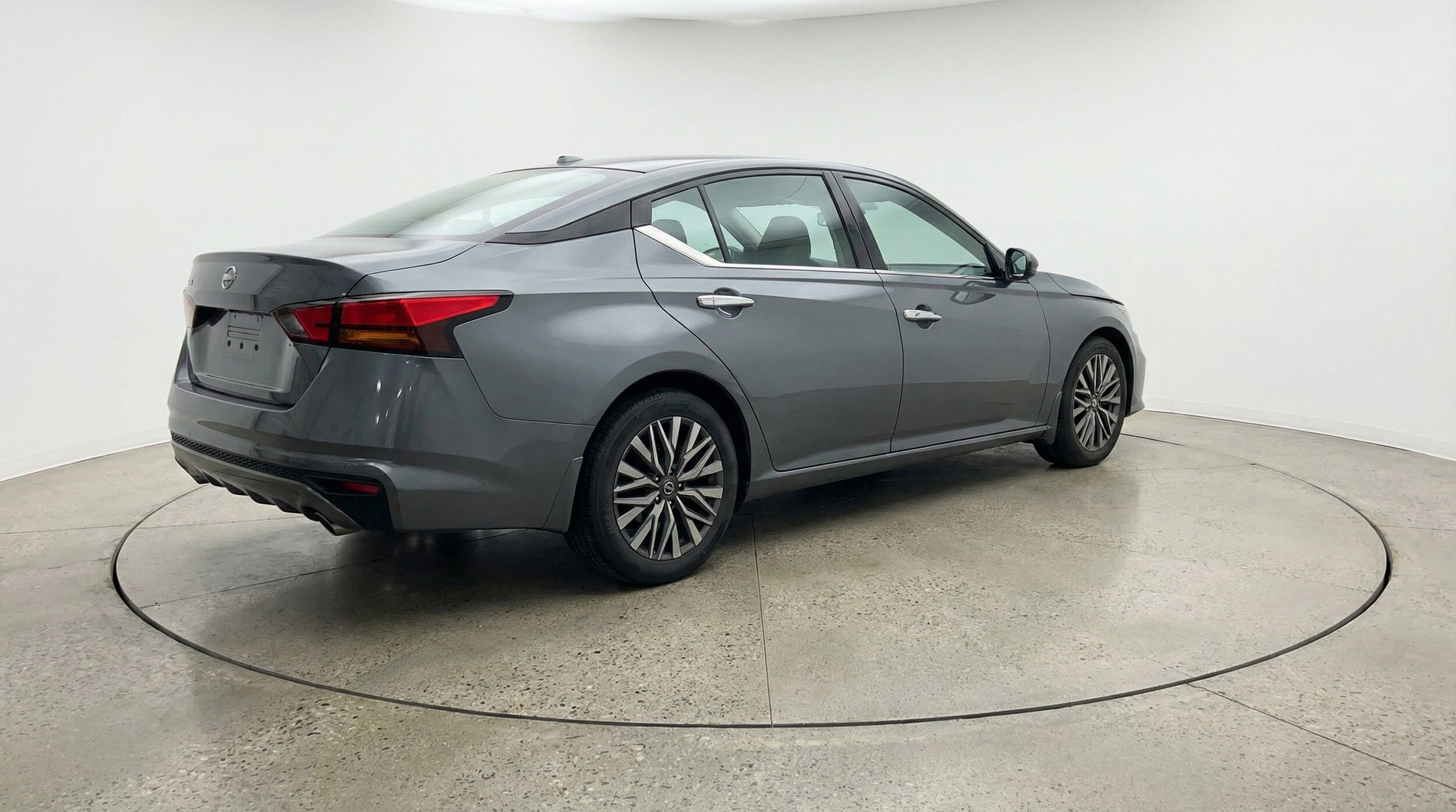 Thumbnail: 2025 Nissan Altima - 9