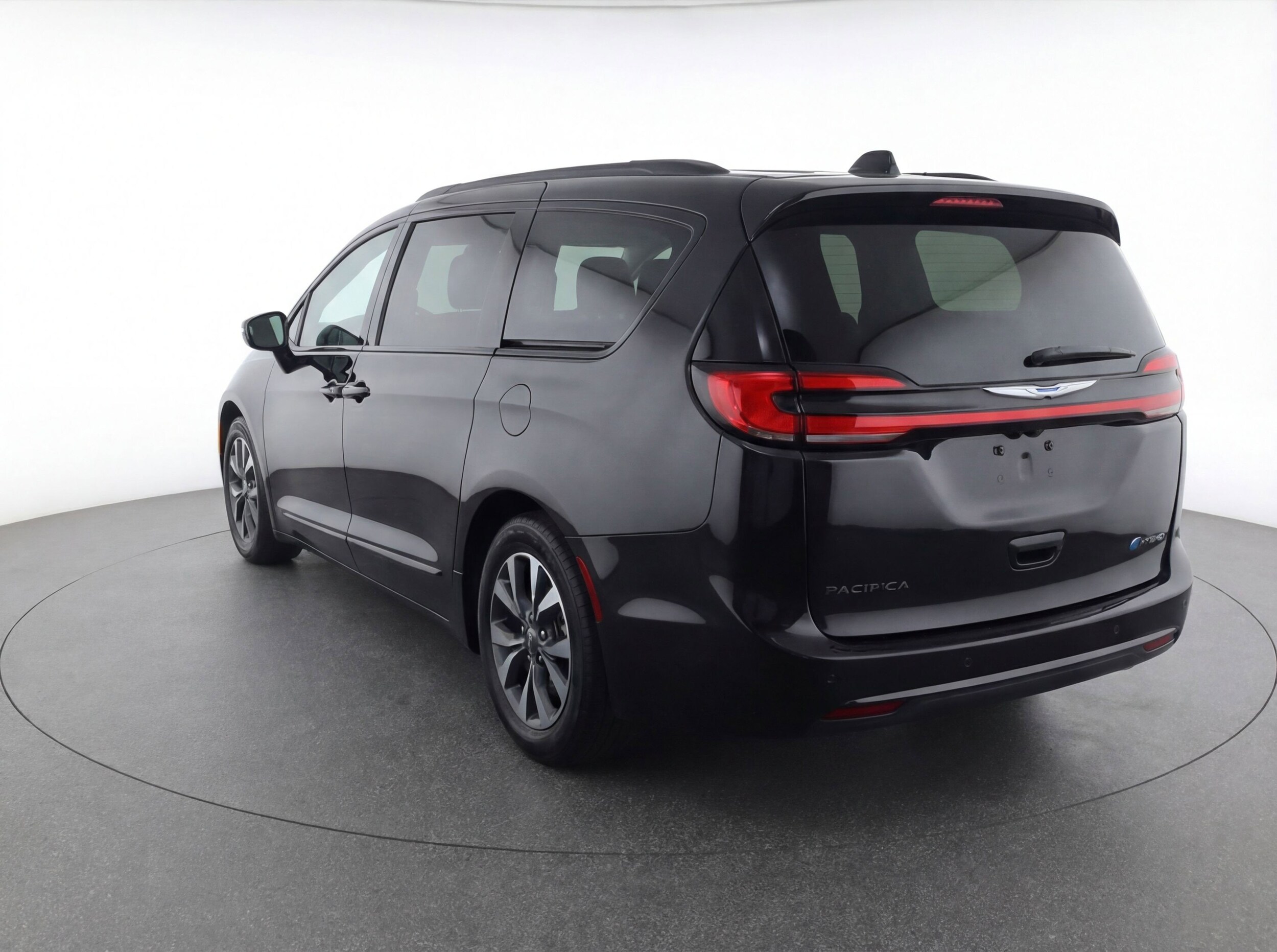 Thumbnail: 2023 Chrysler Pacifica - 6