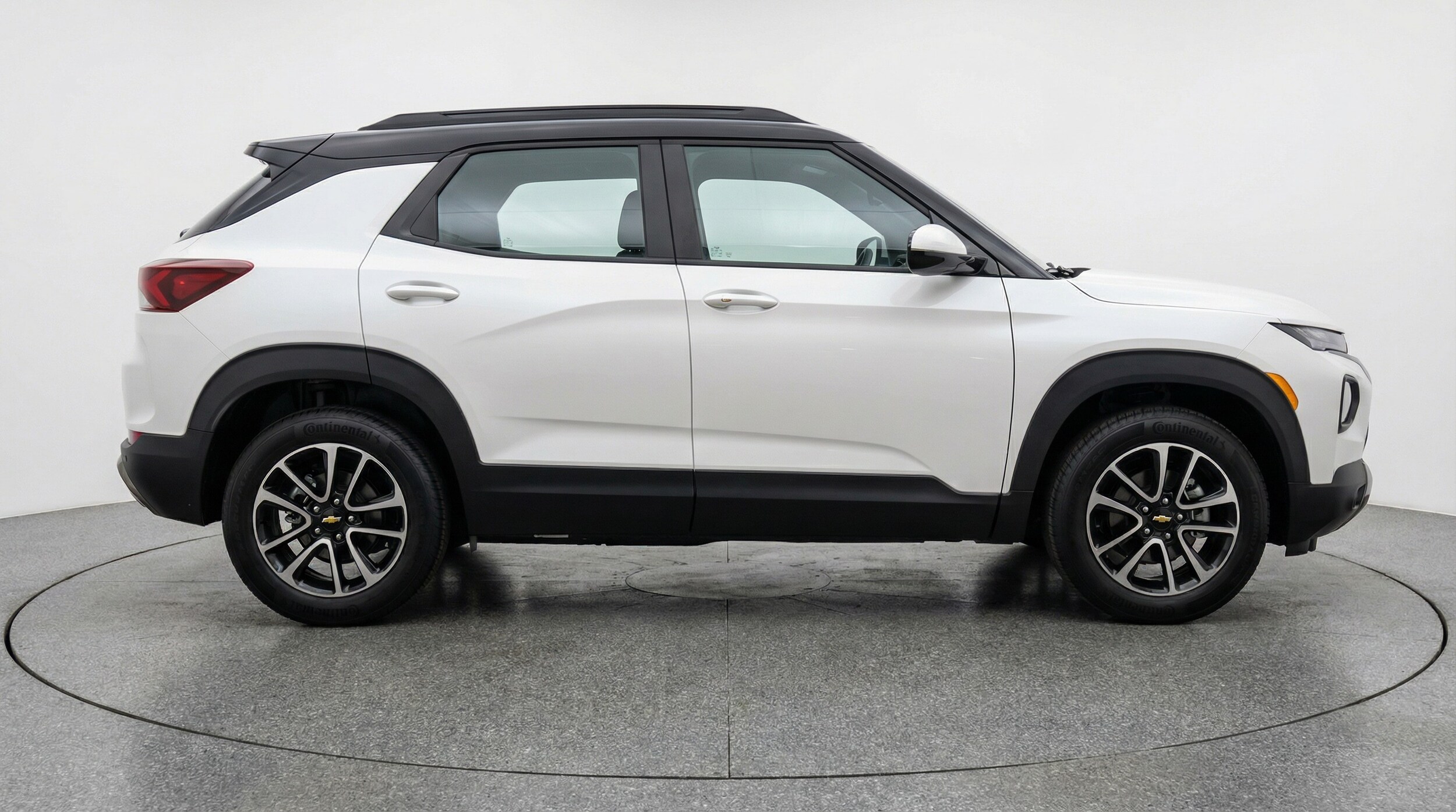 Thumbnail: 2025 Chevrolet TrailBlazer - 8