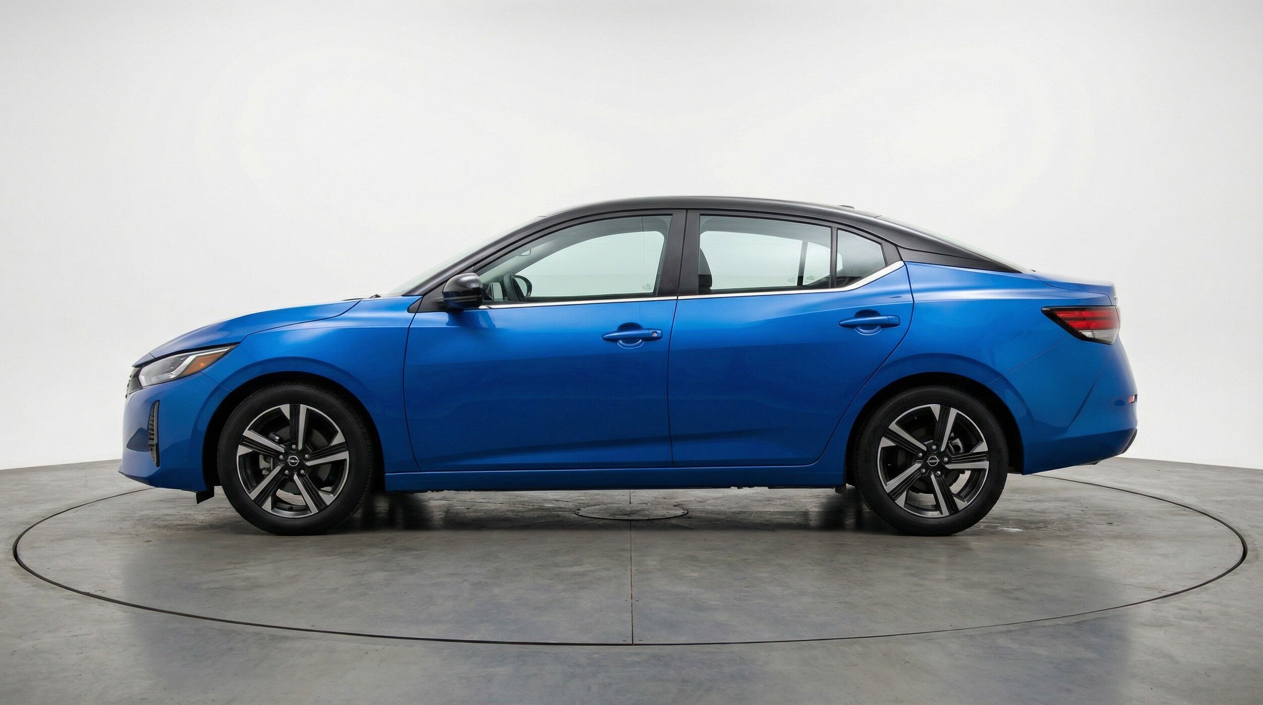 Thumbnail: 2025 Nissan Sentra - 5