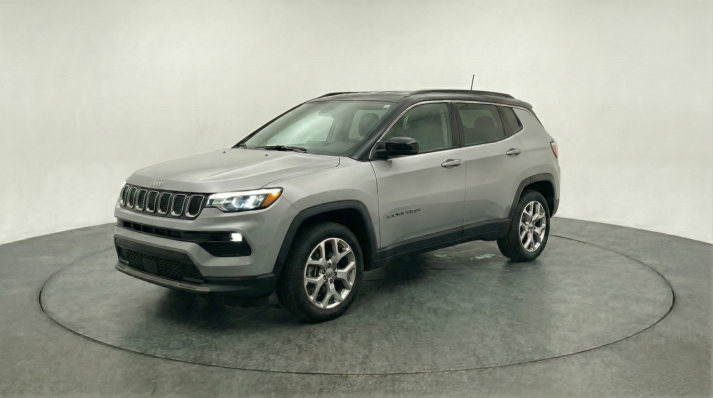 Thumbnail: 2025 Jeep Compass - 3