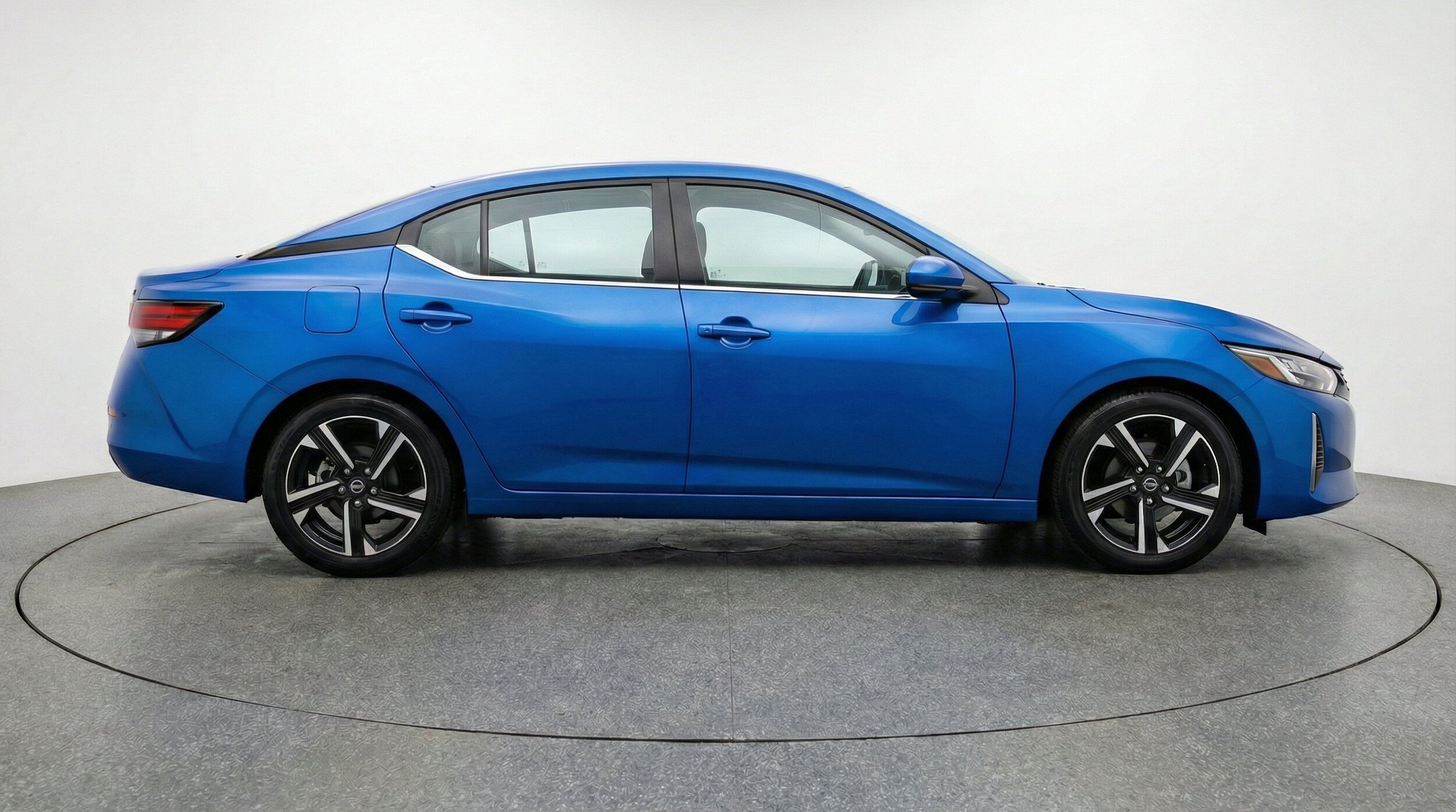 Thumbnail: 2025 Nissan Sentra - 11