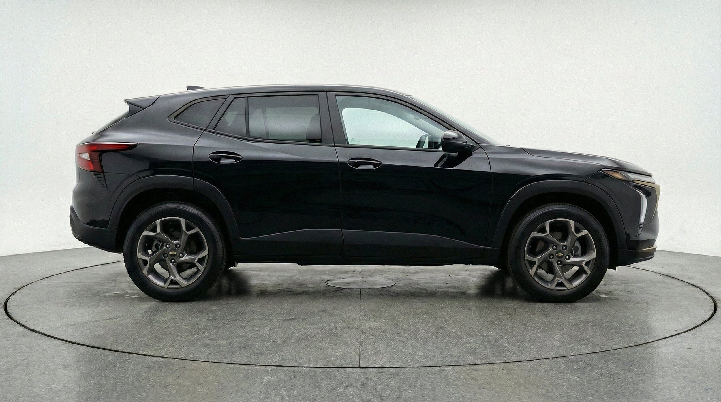 Thumbnail: 2025 Chevrolet Trax - 11