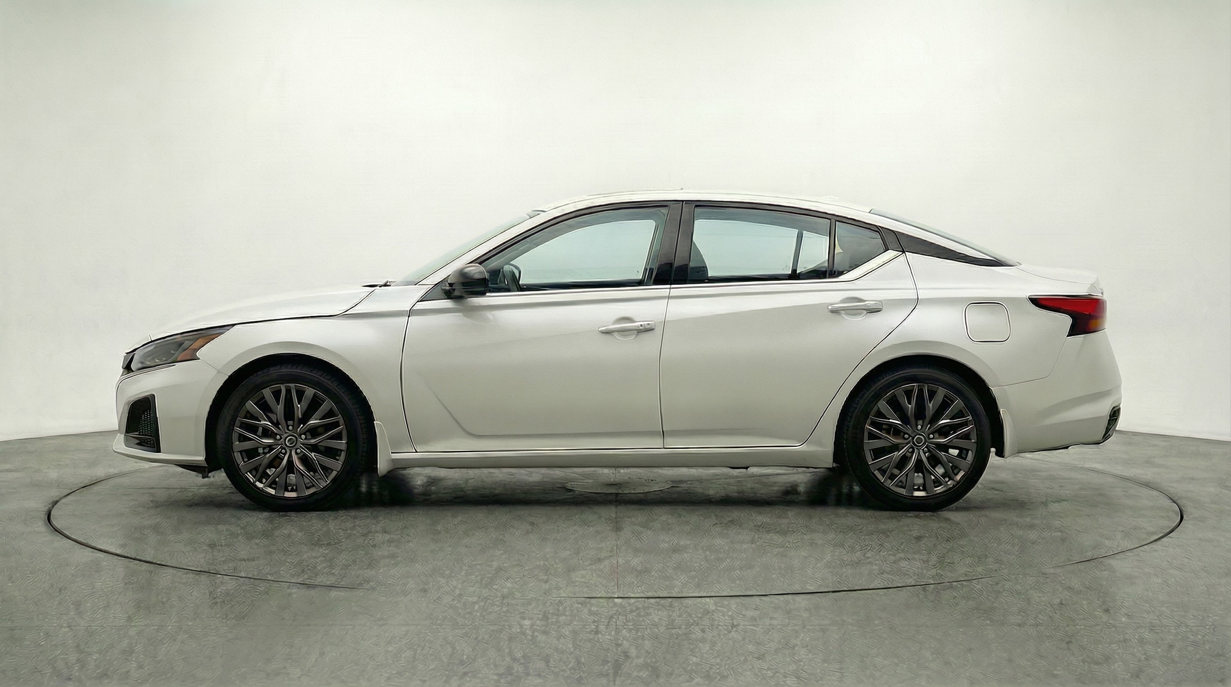 Thumbnail: 2025 Nissan Altima - 4