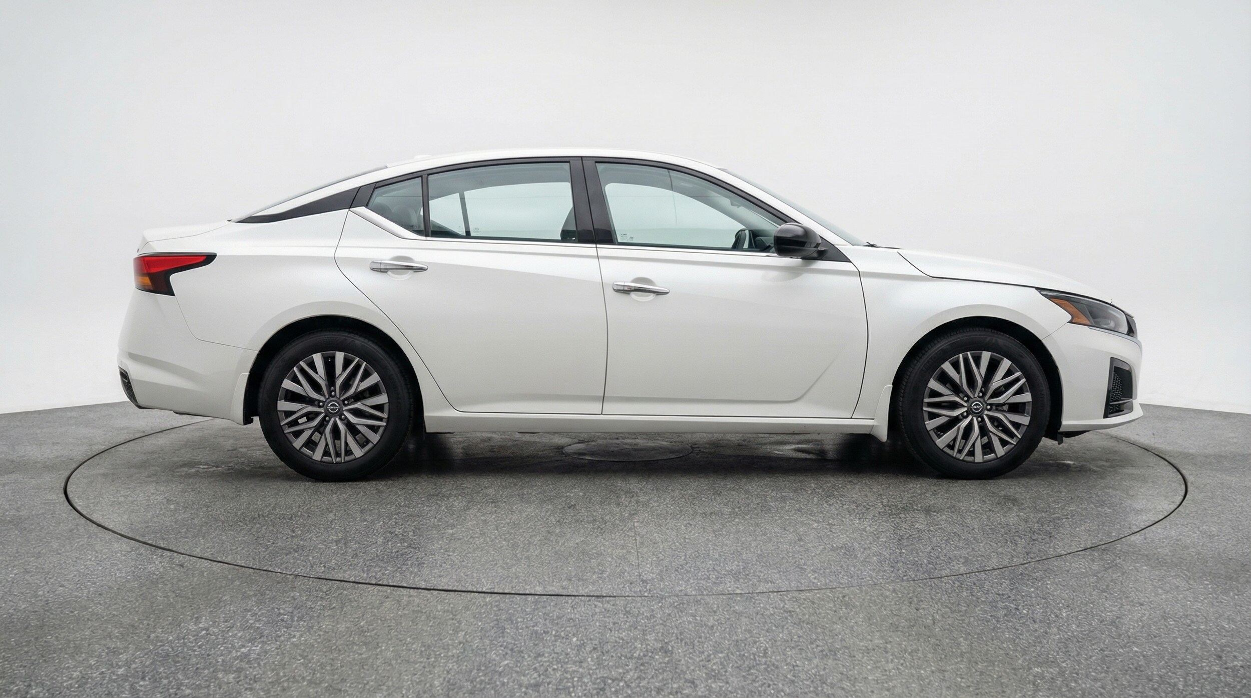 Thumbnail: 2025 Nissan Altima - 8