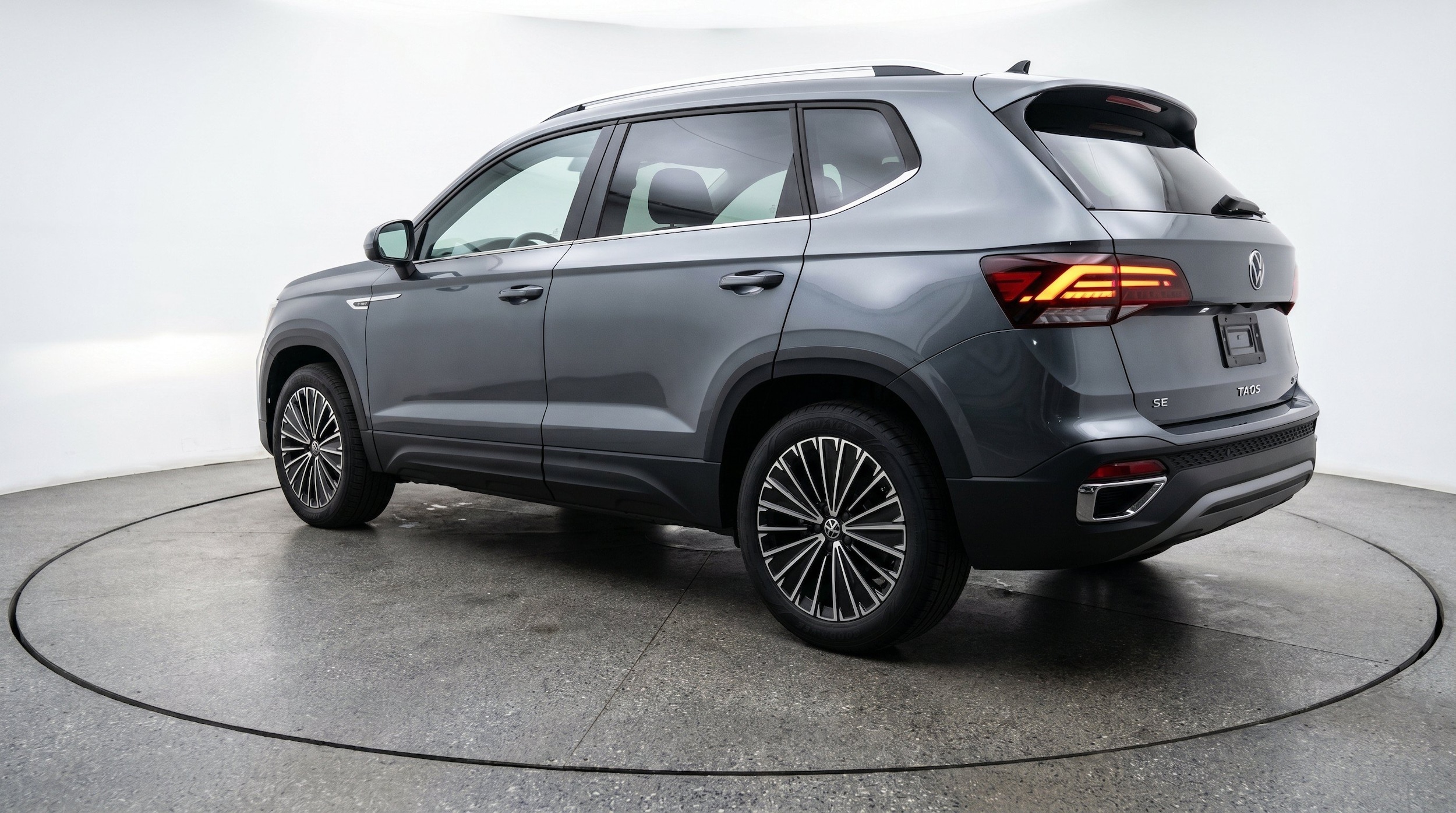 Thumbnail: 2026 Volkswagen Taos - 6