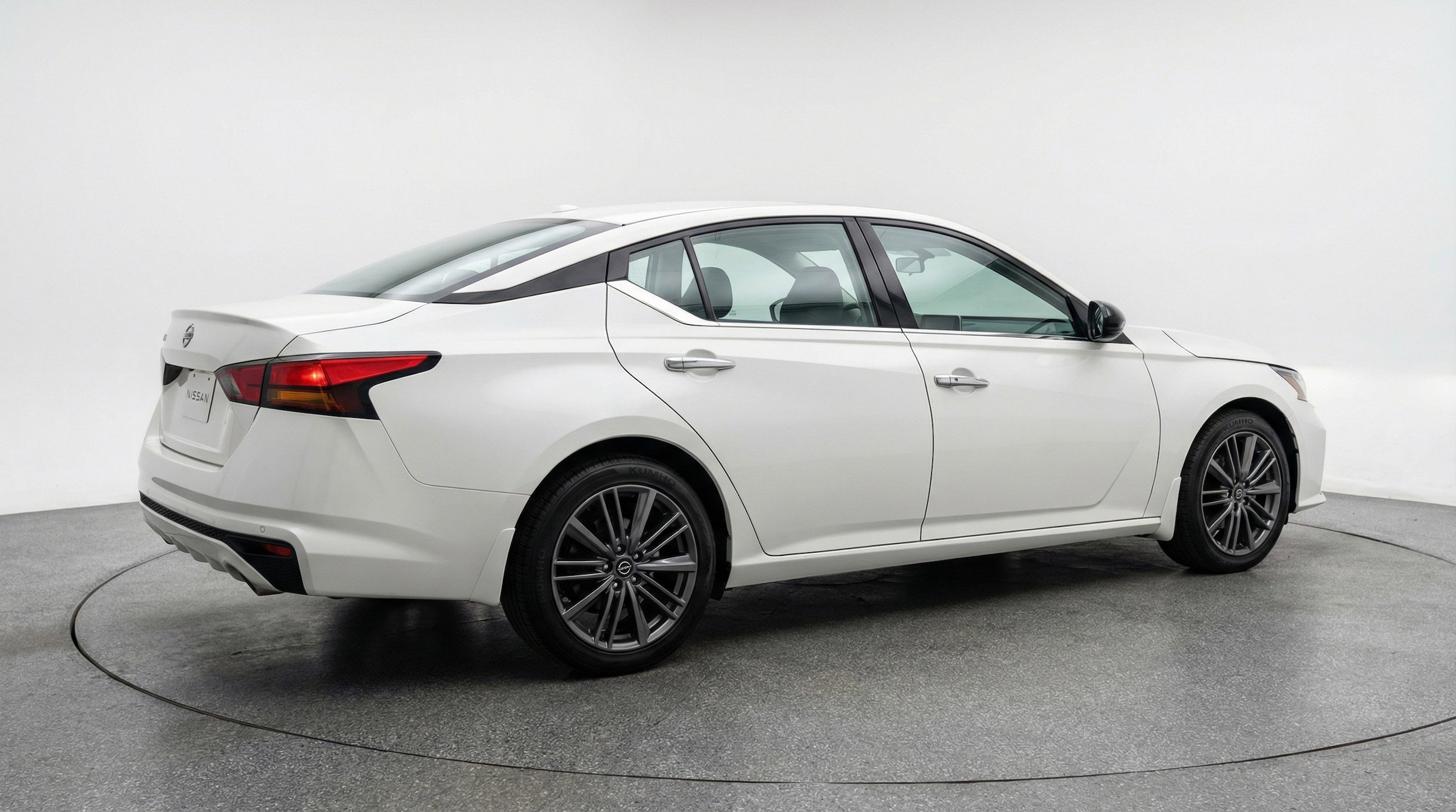 Thumbnail: 2025 Nissan Altima - 9