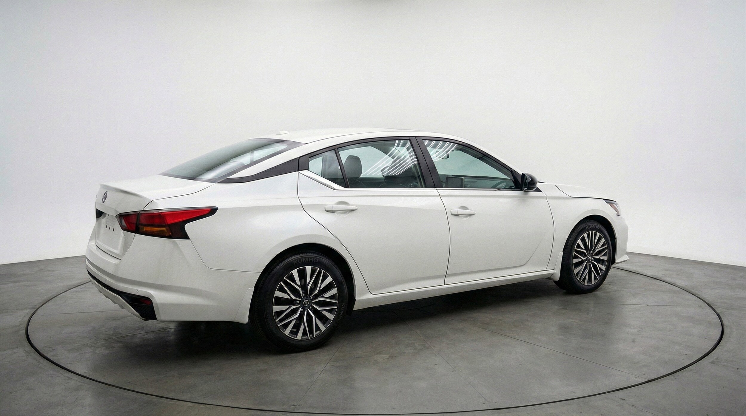 Thumbnail: 2025 Nissan Altima - 9