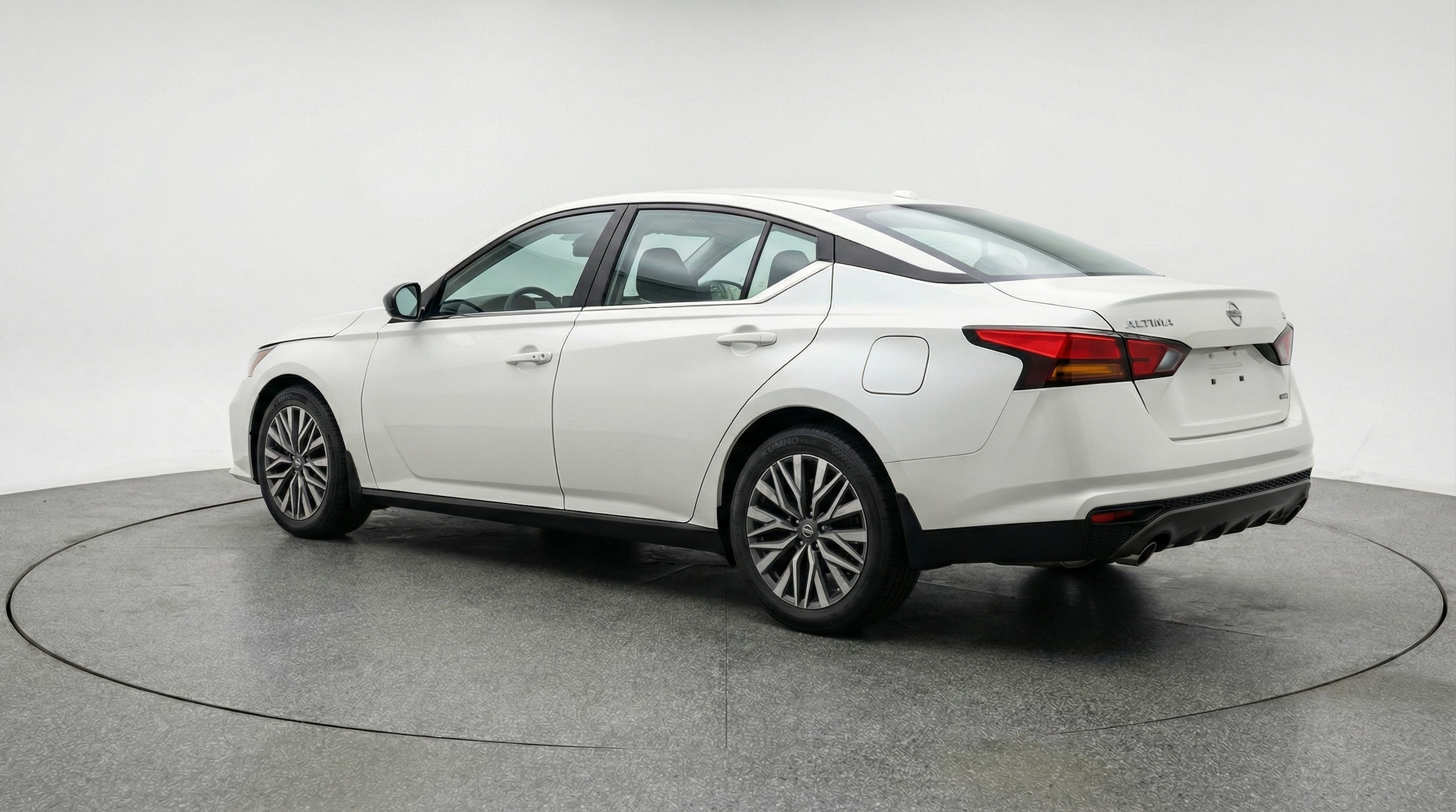 Thumbnail: 2025 Nissan Altima - 5