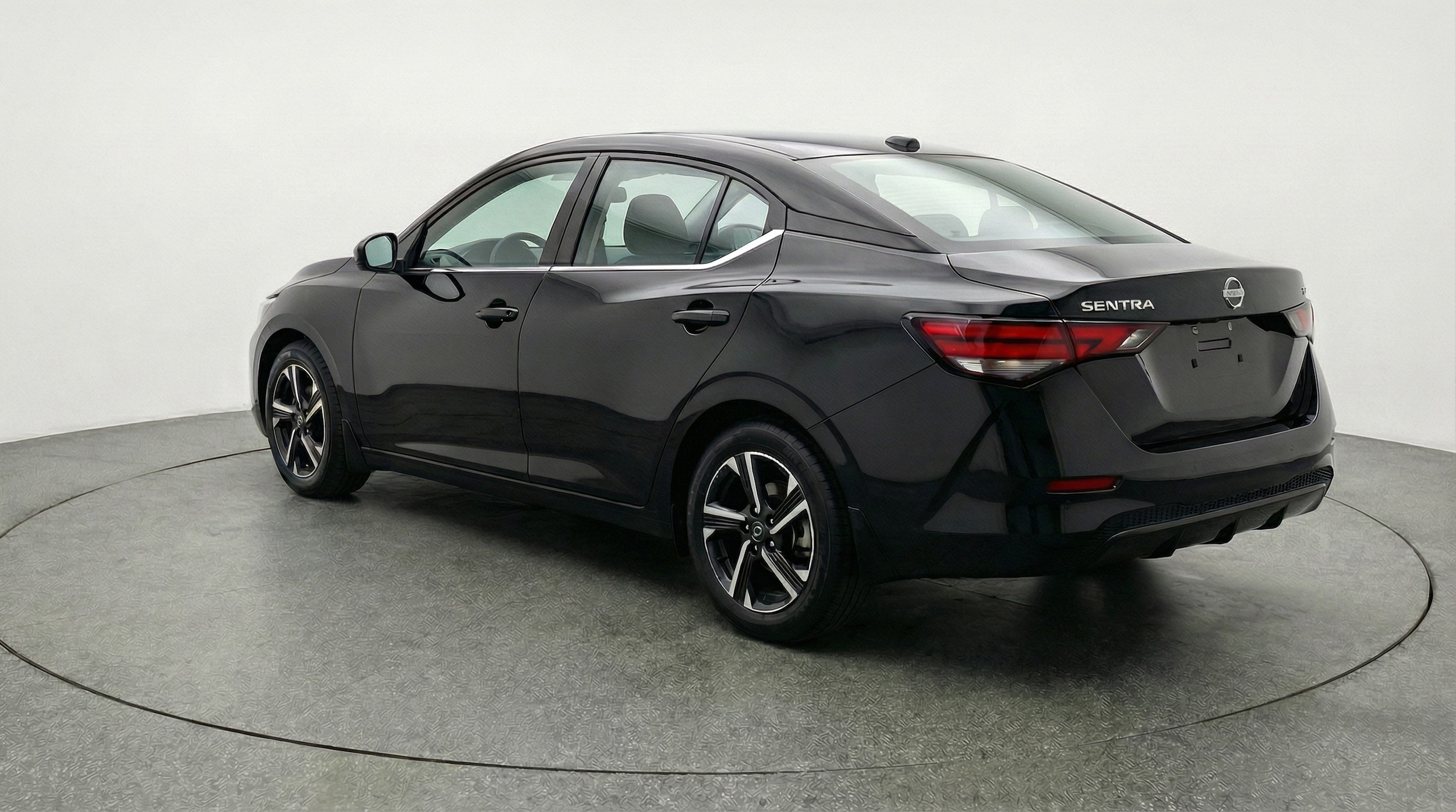 Thumbnail: 2025 Nissan Sentra - 5