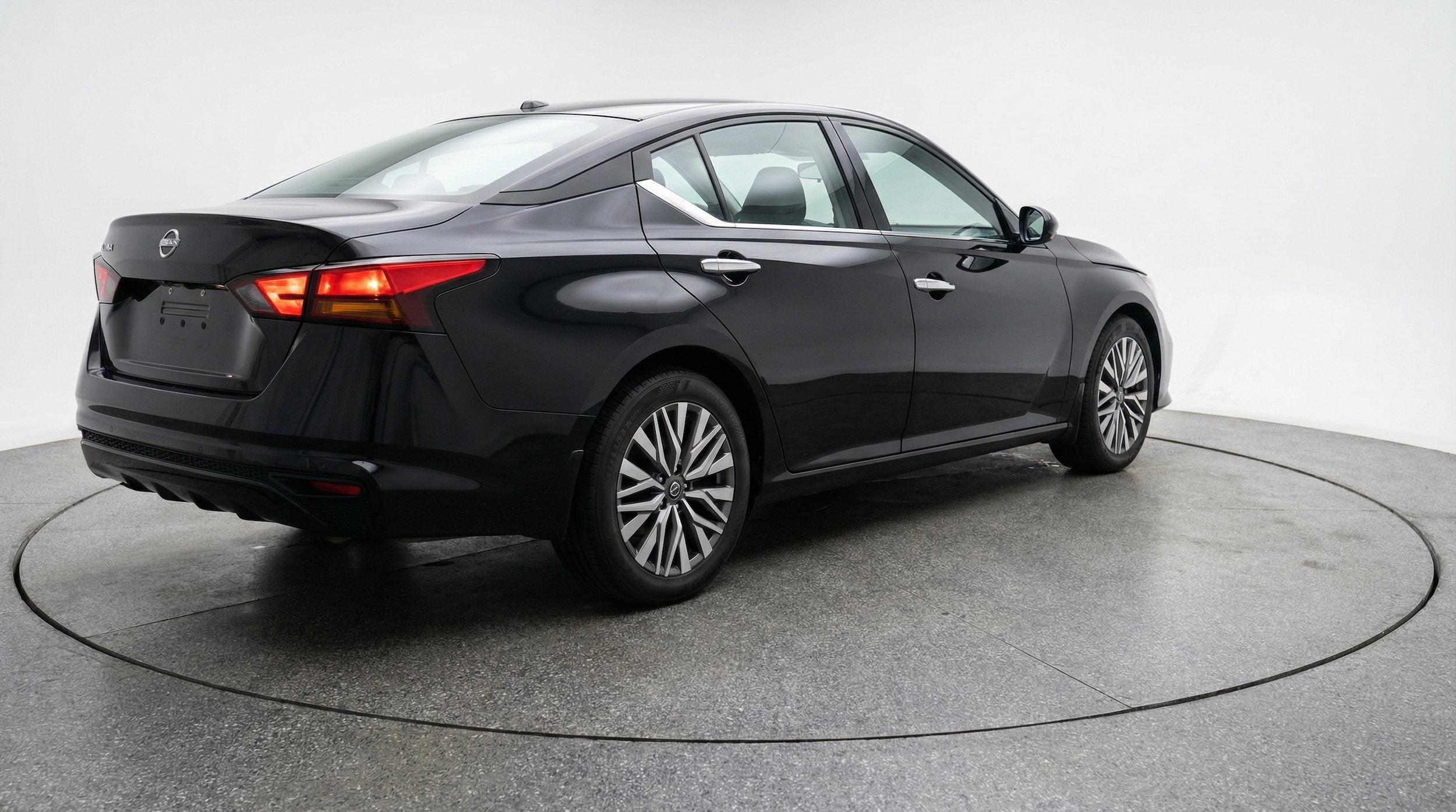 Thumbnail: 2025 Nissan Altima - 7