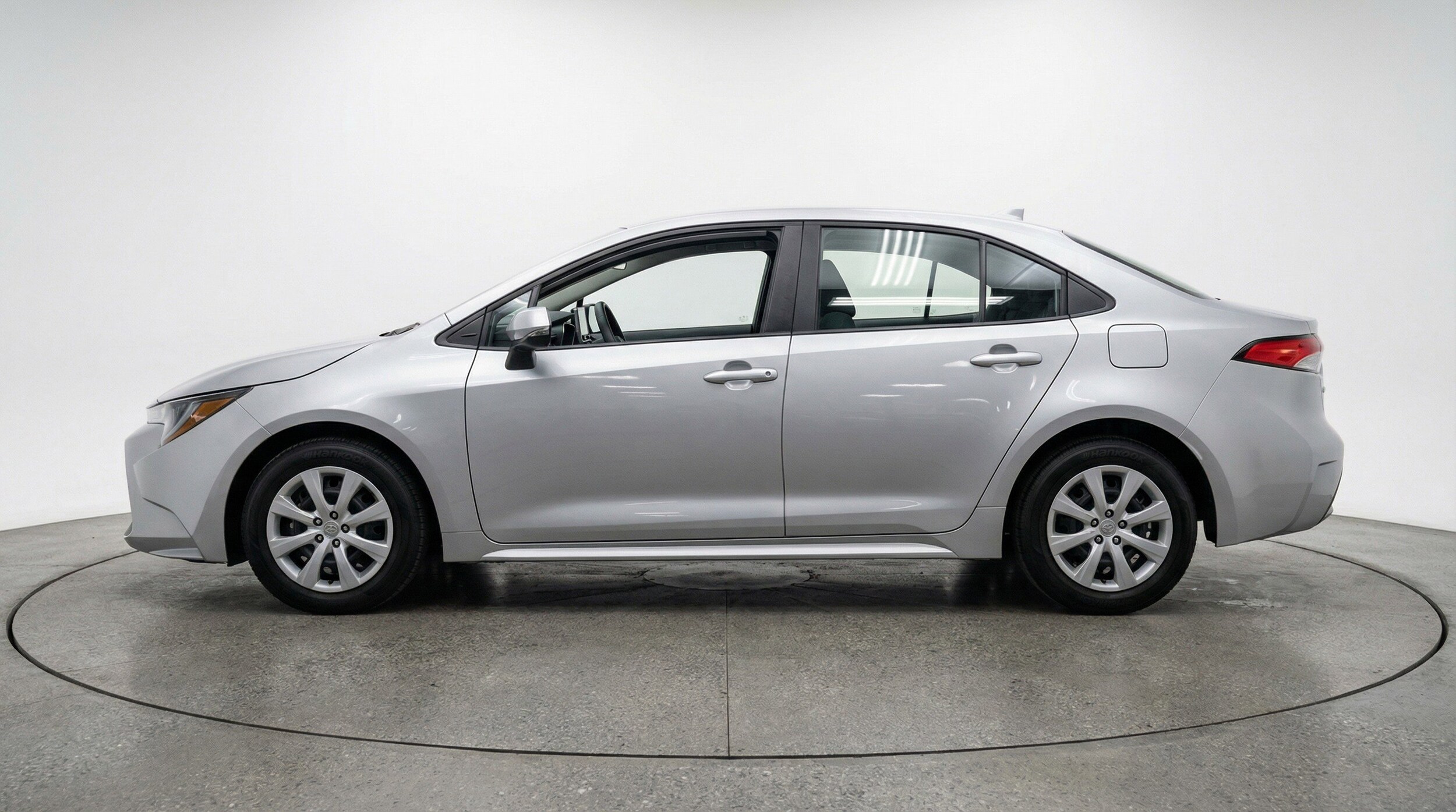 Thumbnail: 2025 Toyota Corolla - 5