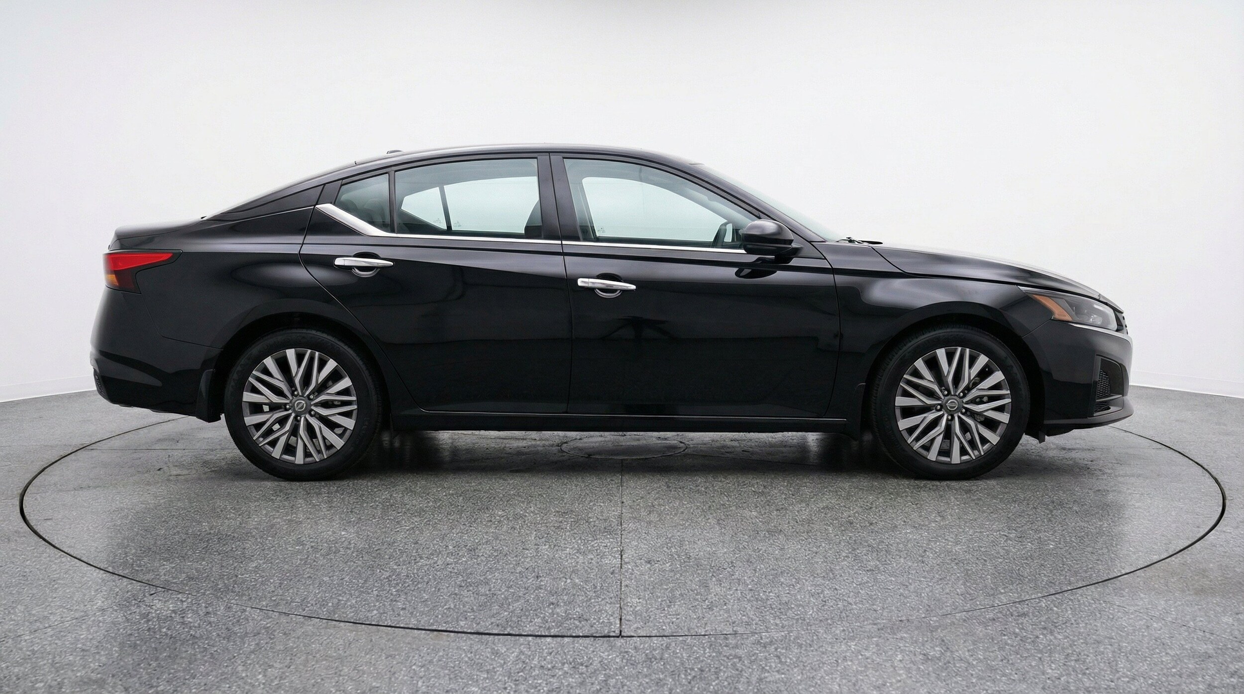 Thumbnail: 2025 Nissan Altima - 11