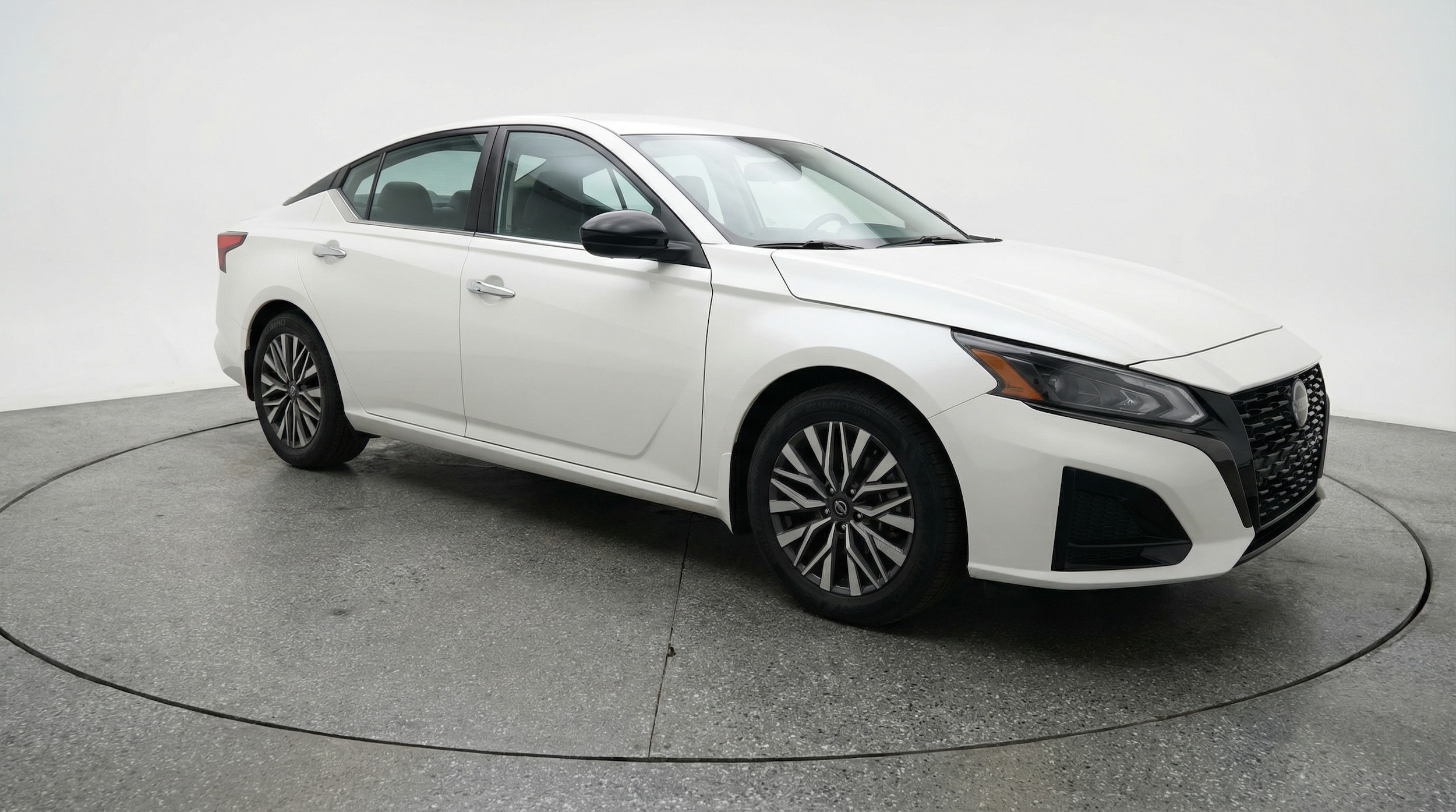 Thumbnail: 2025 Nissan Altima - 1