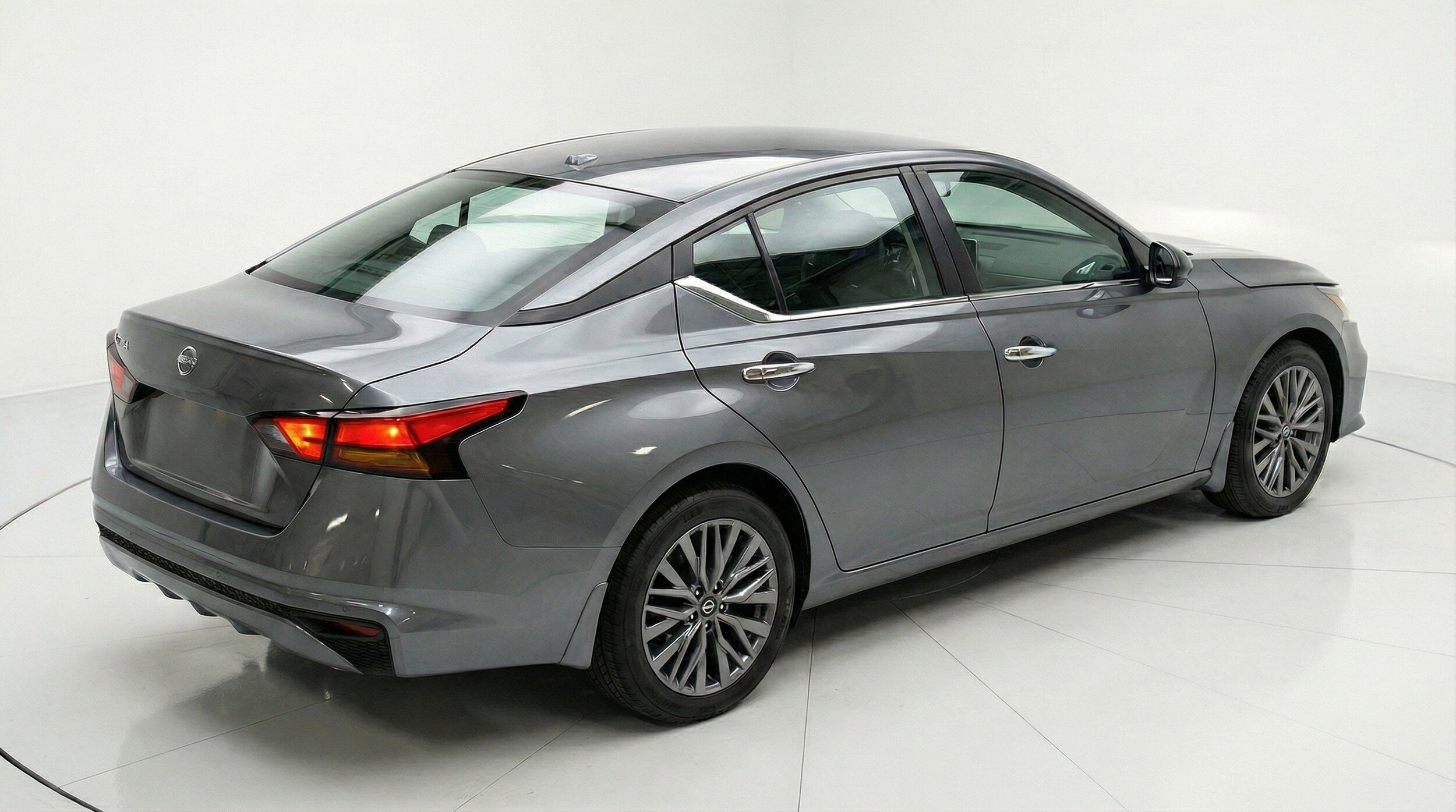 Thumbnail: 2025 Nissan Altima - 9