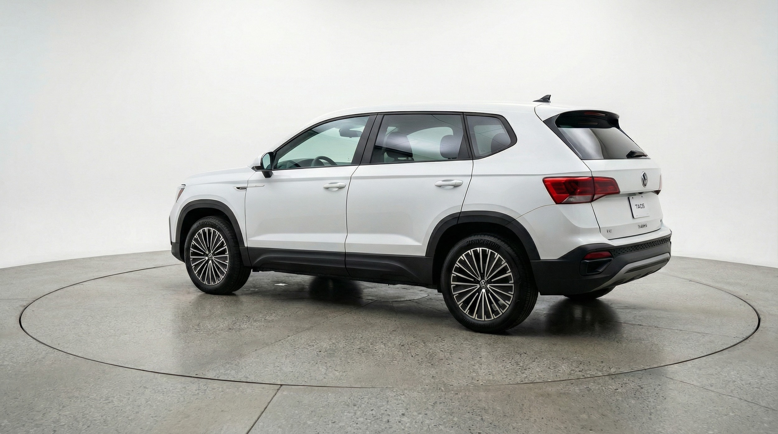 Thumbnail: 2025 Volkswagen Taos - 5