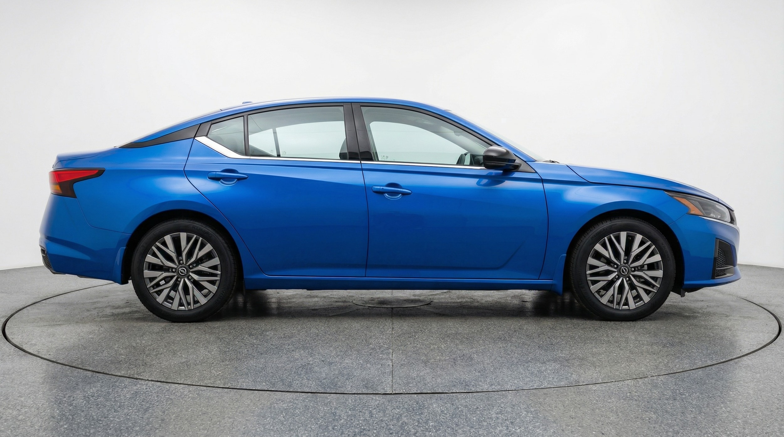 Thumbnail: 2025 Nissan Altima - 8