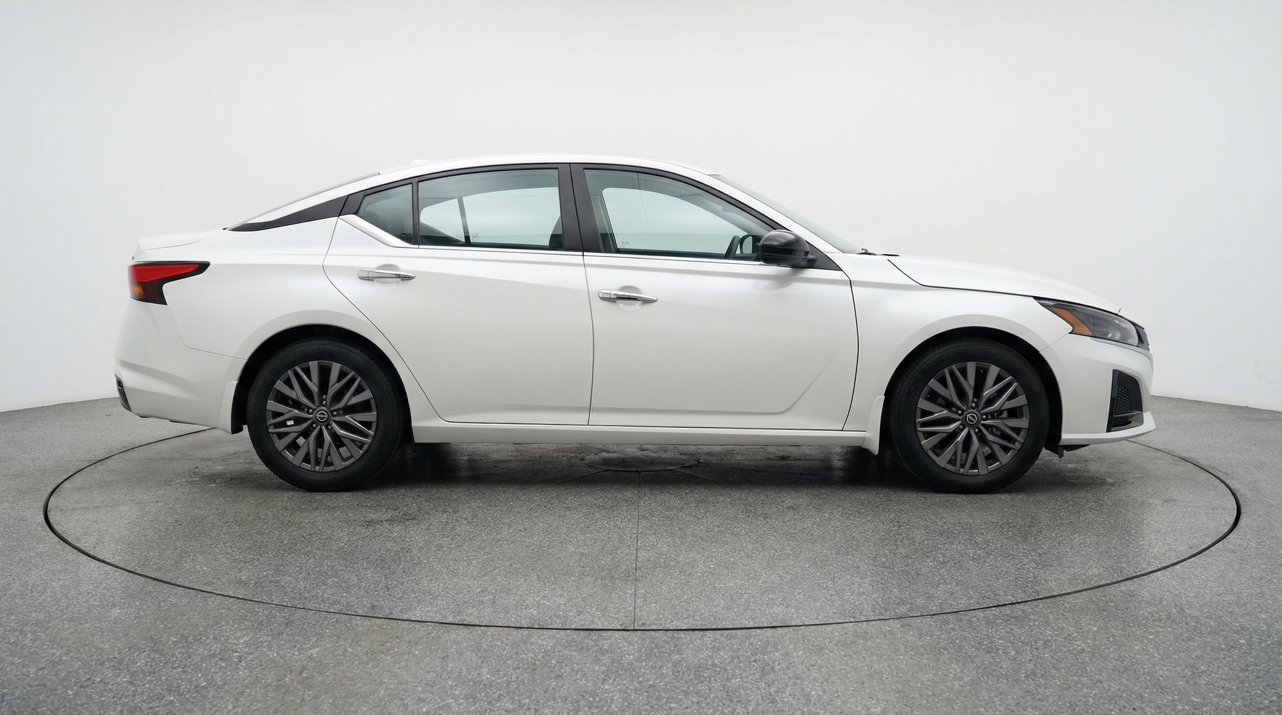 Thumbnail: 2025 Nissan Altima - 8