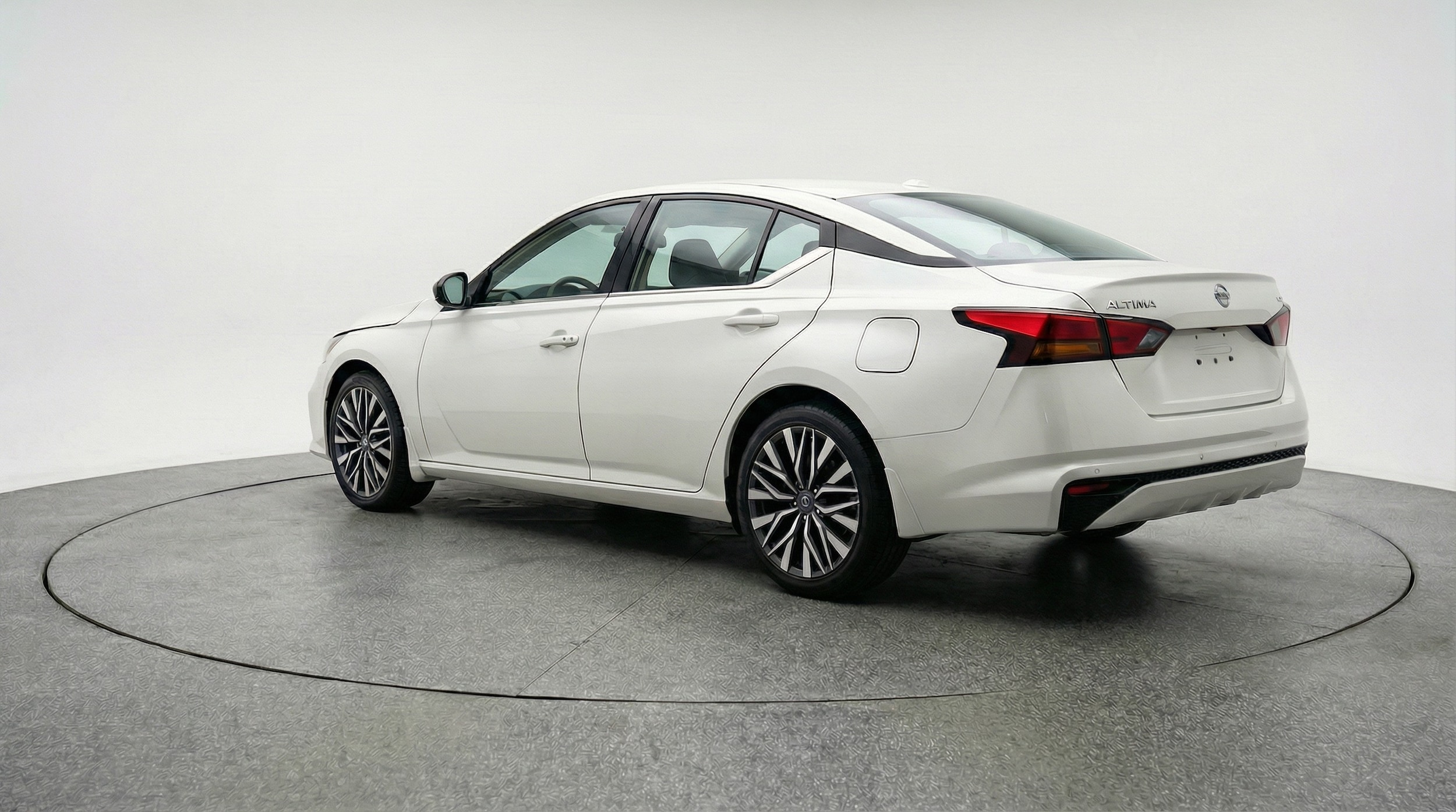 Thumbnail: 2025 Nissan Altima - 5