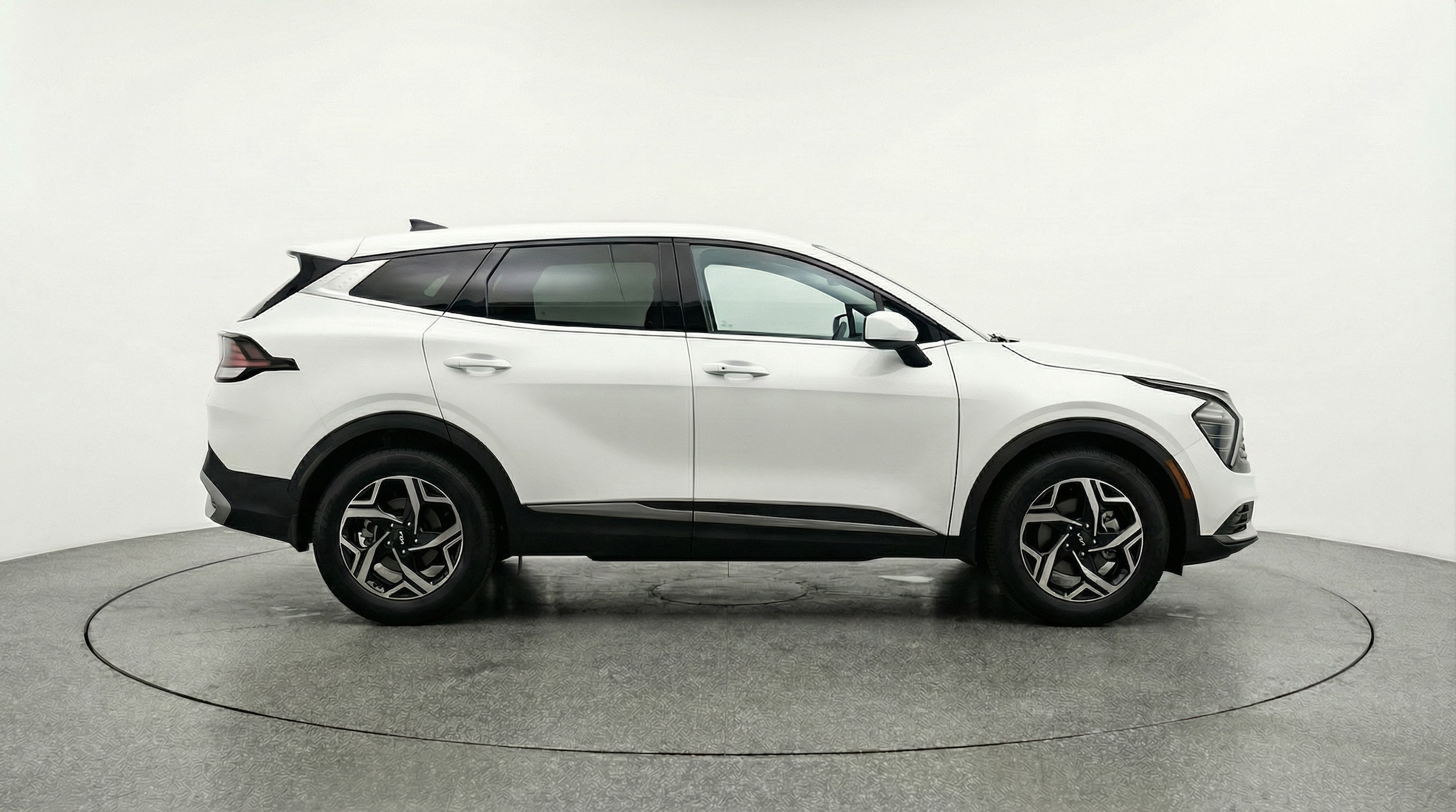 Thumbnail: 2025 Kia Sportage - 8