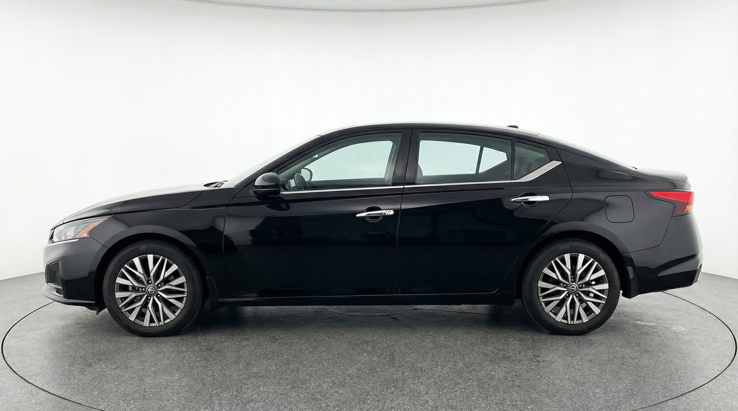 Thumbnail: 2025 Nissan Altima - 4