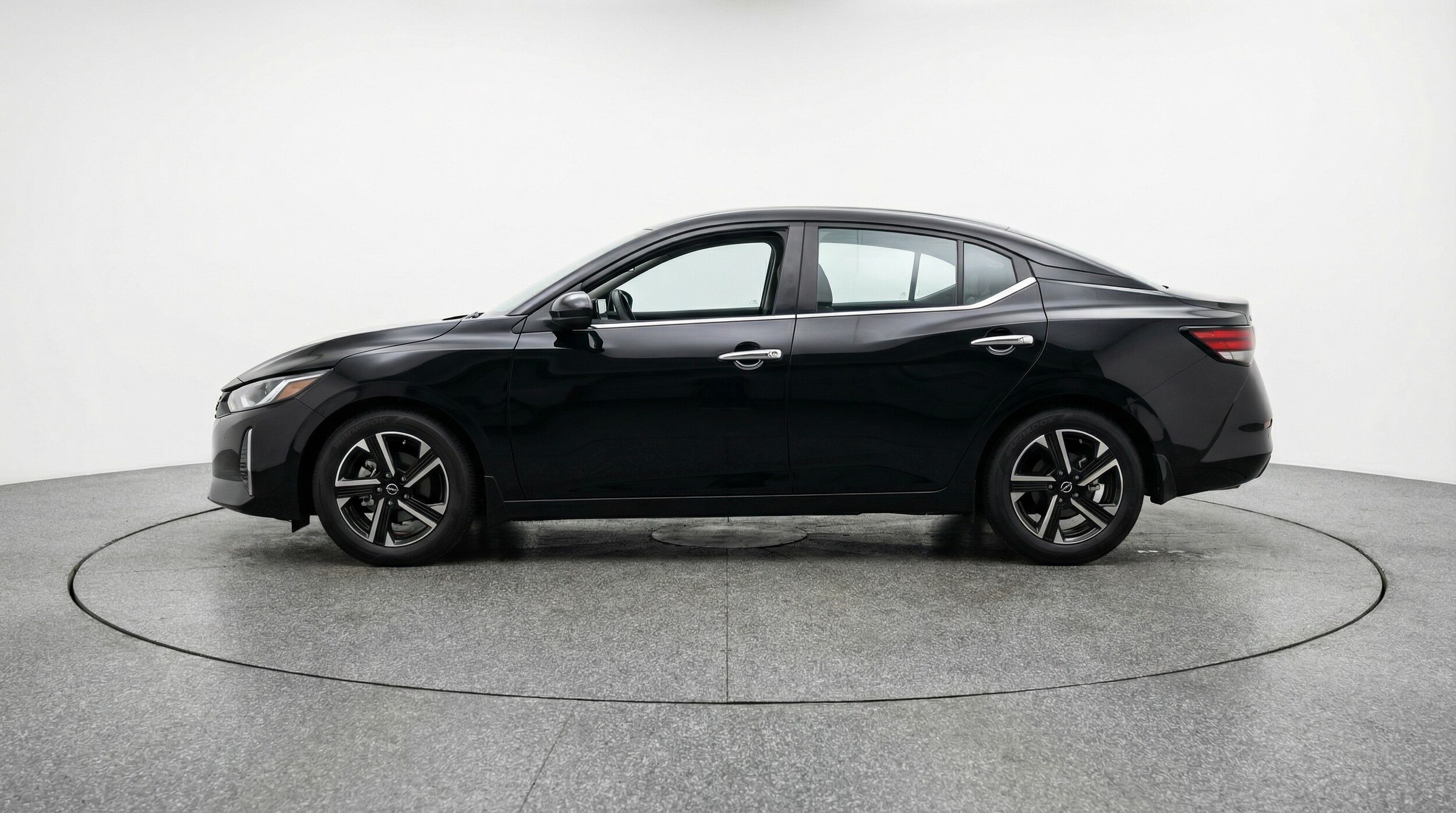 Thumbnail: 2025 Nissan Sentra - 4