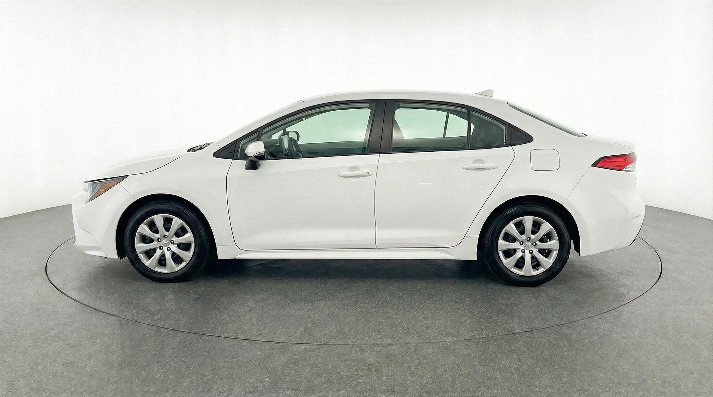 Thumbnail: 2025 Toyota Corolla - 5