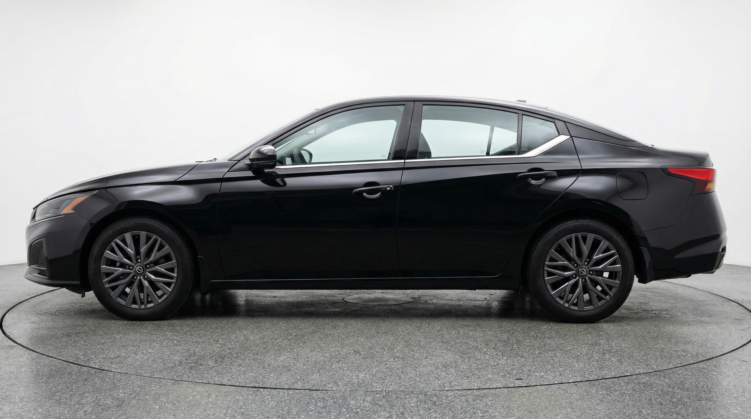 Thumbnail: 2025 Nissan Altima - 4