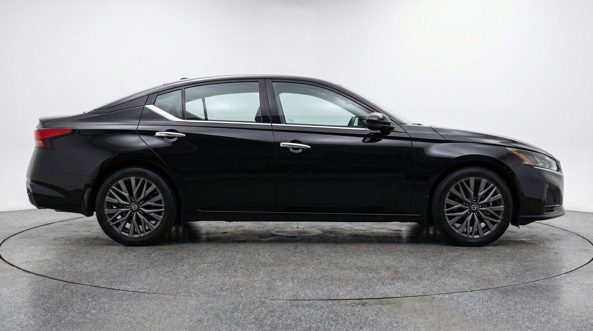 Thumbnail: 2025 Nissan Altima - 11