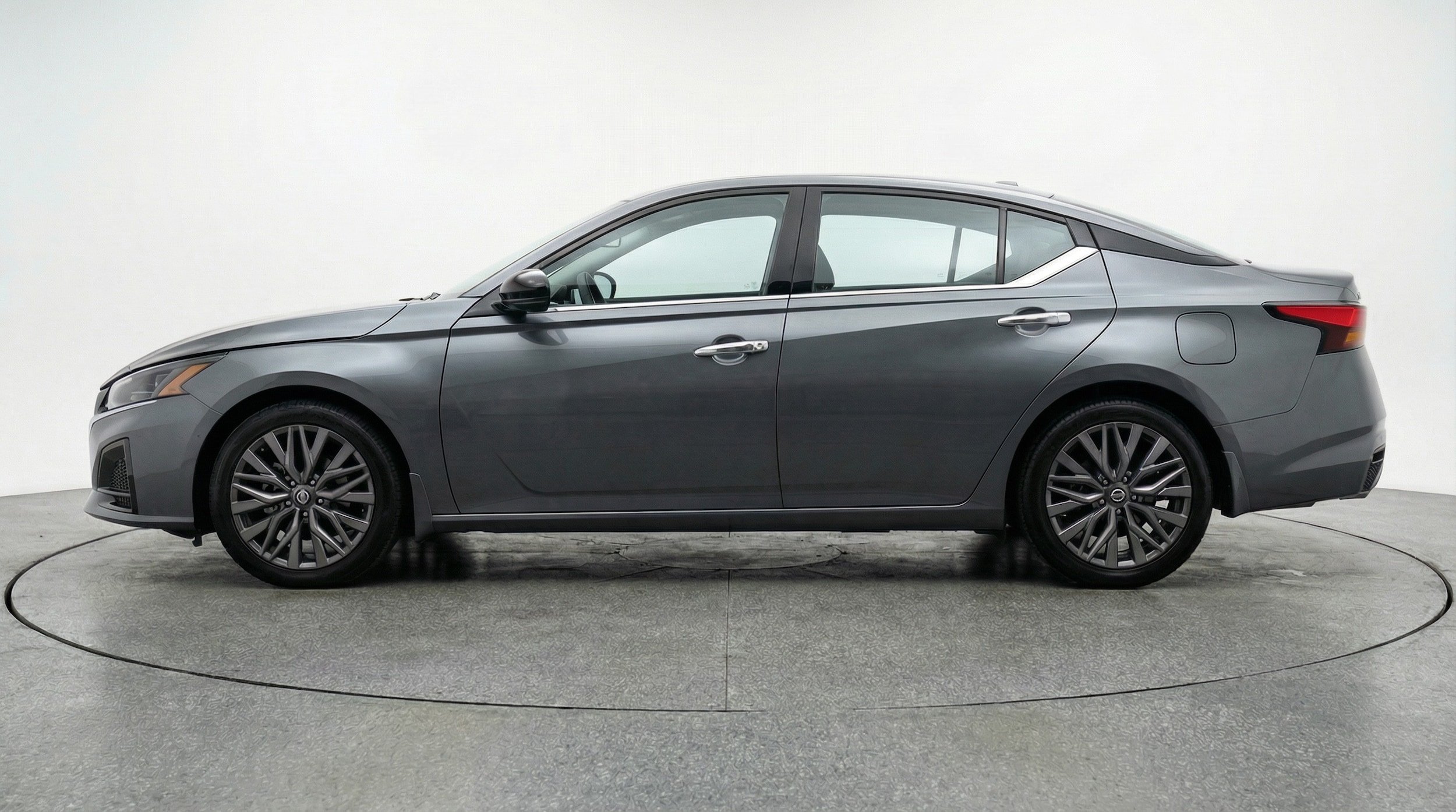 Thumbnail: 2025 Nissan Altima - 4