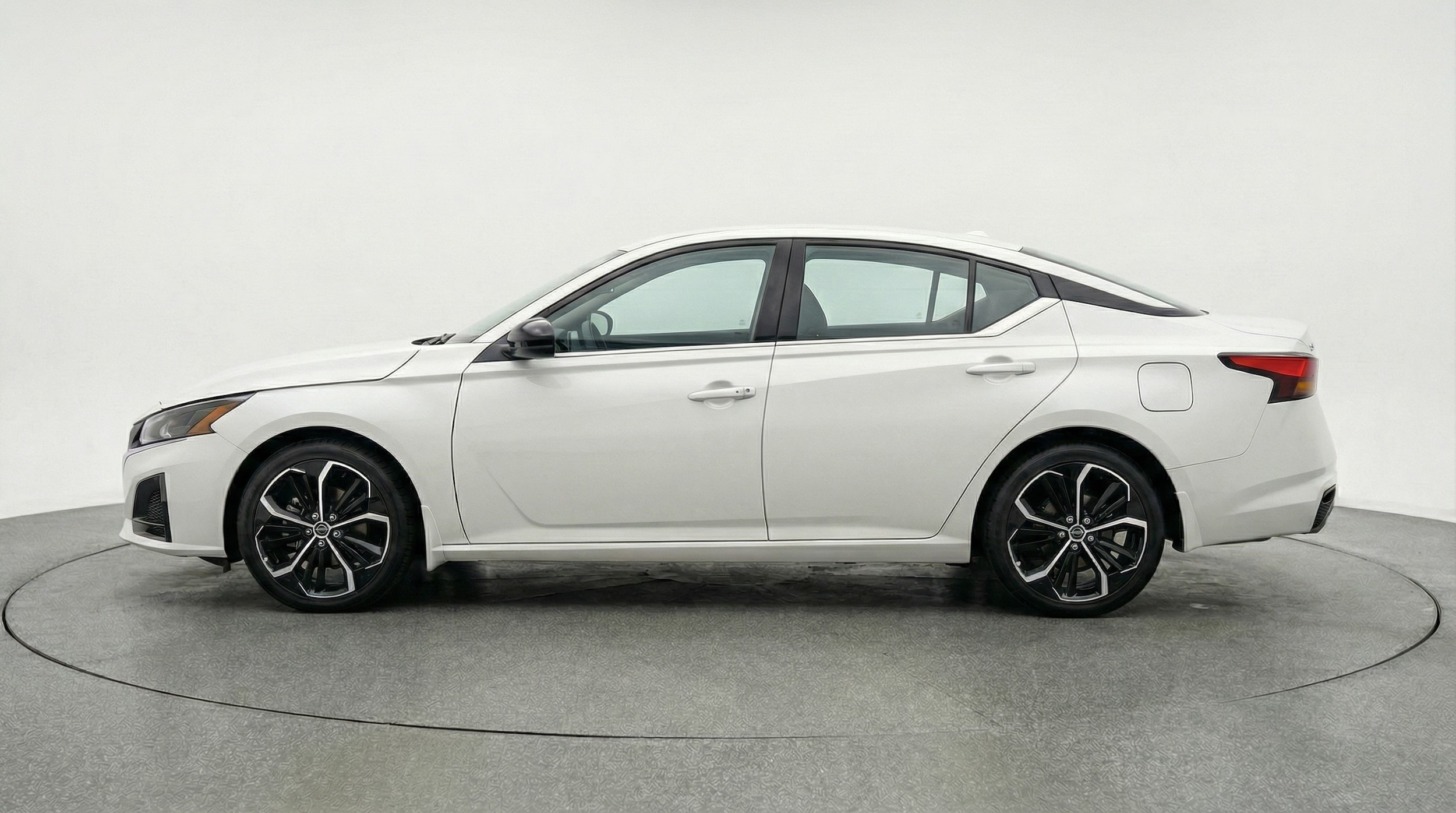 Thumbnail: 2025 Nissan Altima - 4