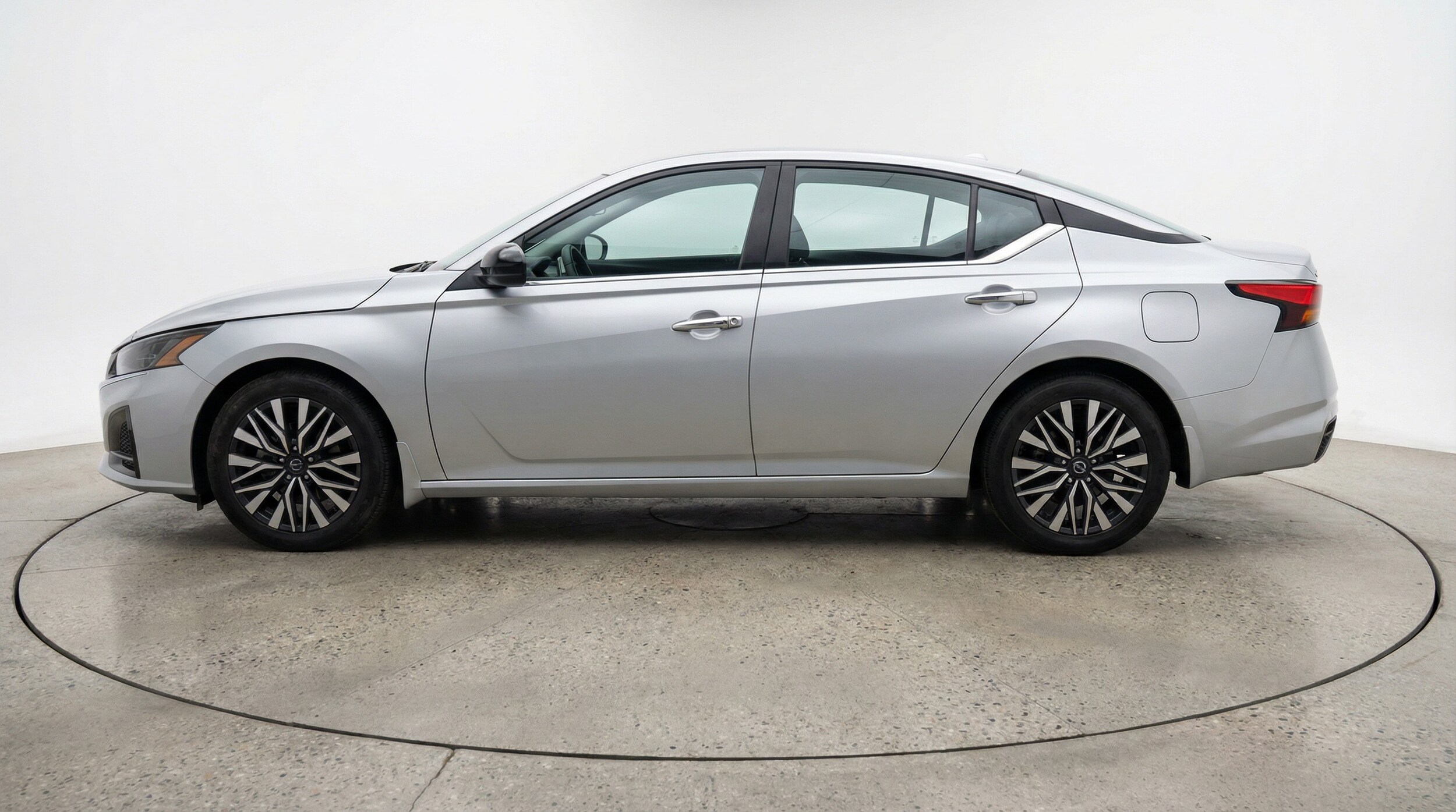 Thumbnail: 2025 Nissan Altima - 4