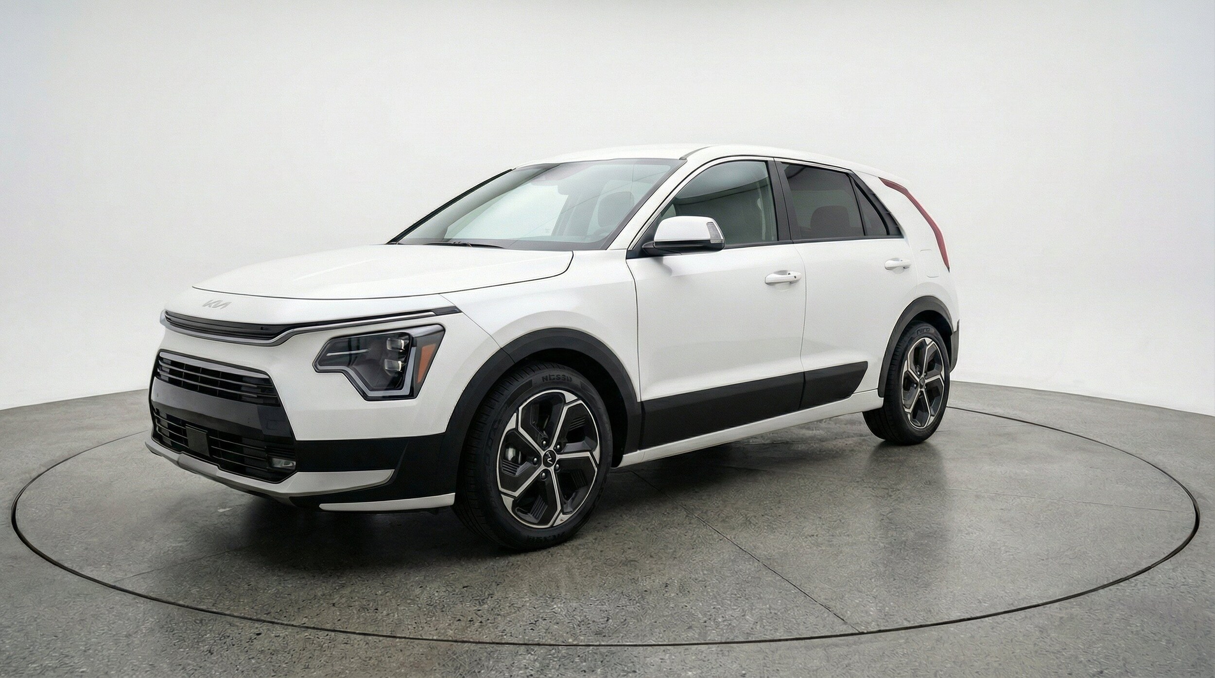 Thumbnail: 2026 Kia Niro - 3
