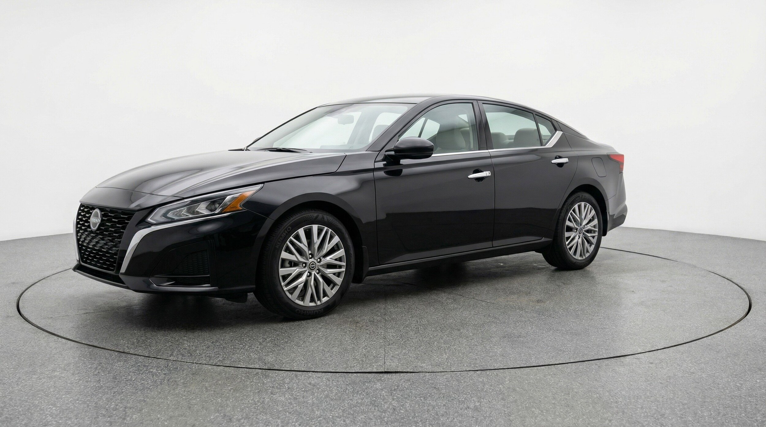 Thumbnail: 2025 Nissan Altima - 3