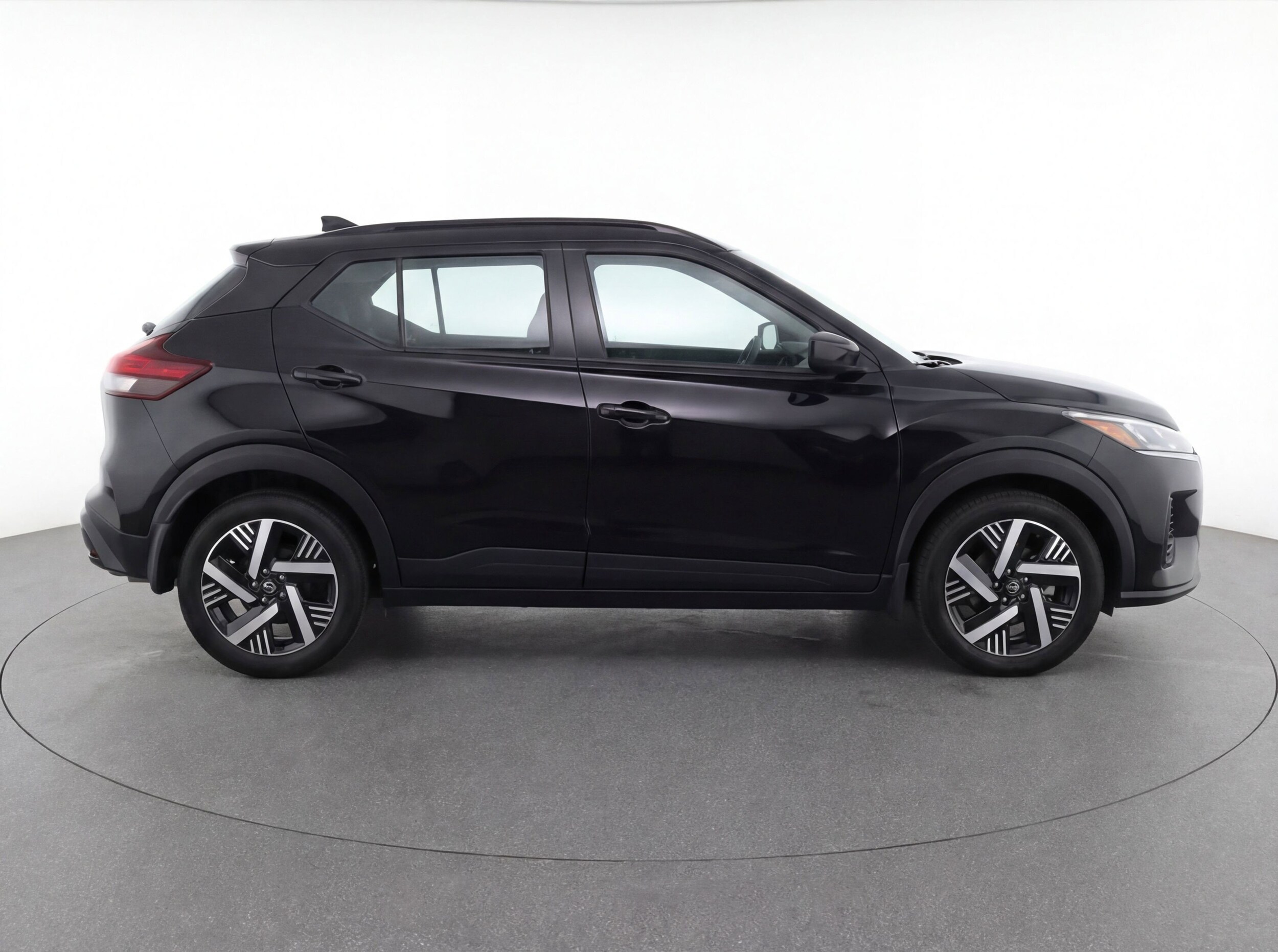 Thumbnail: 2025 Nissan Kicks - 11