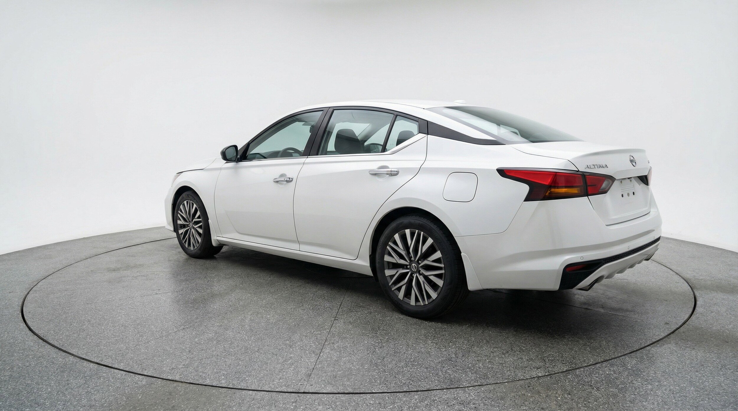 Thumbnail: 2025 Nissan Altima - 6