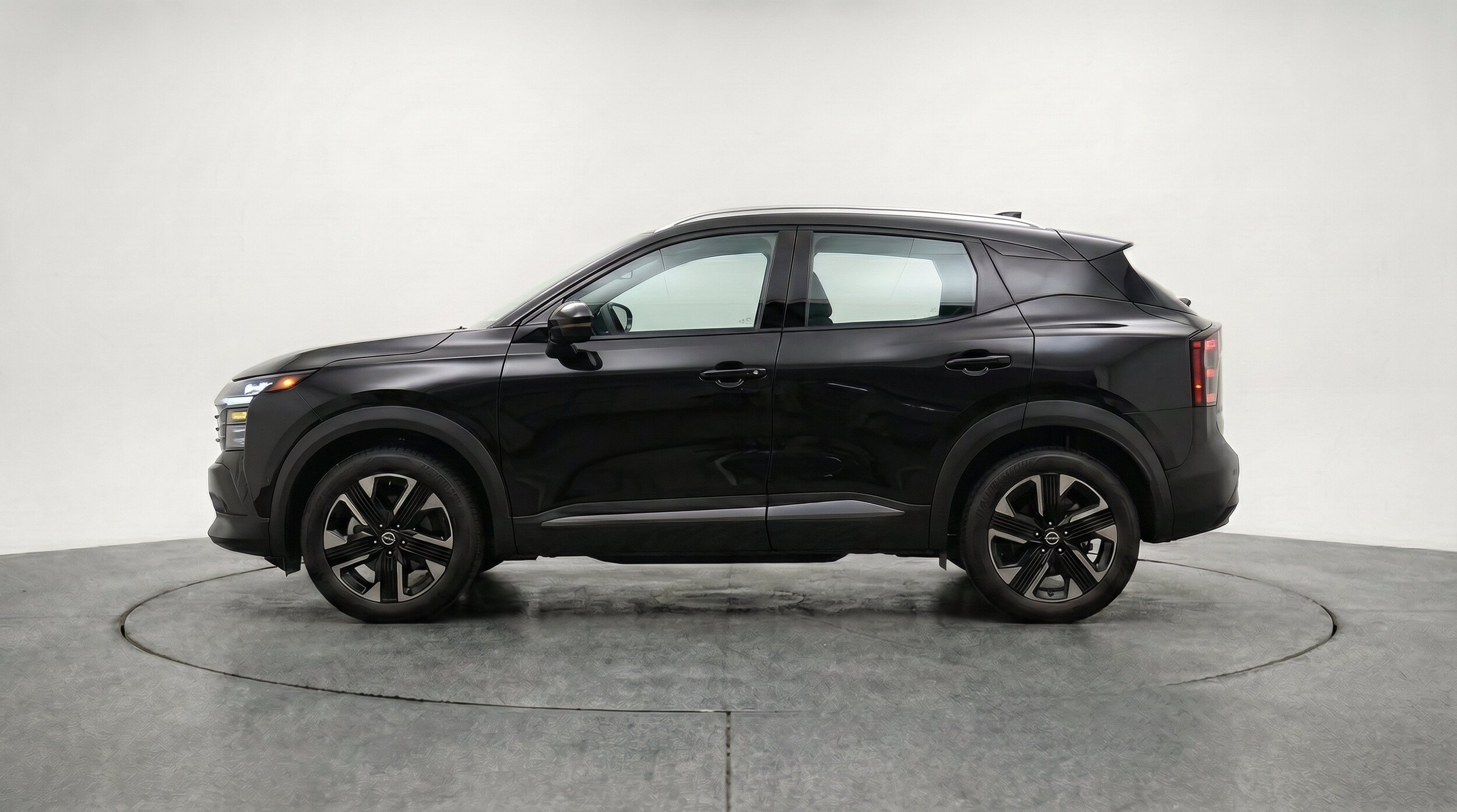 Thumbnail: 2026 Nissan Kicks - 5