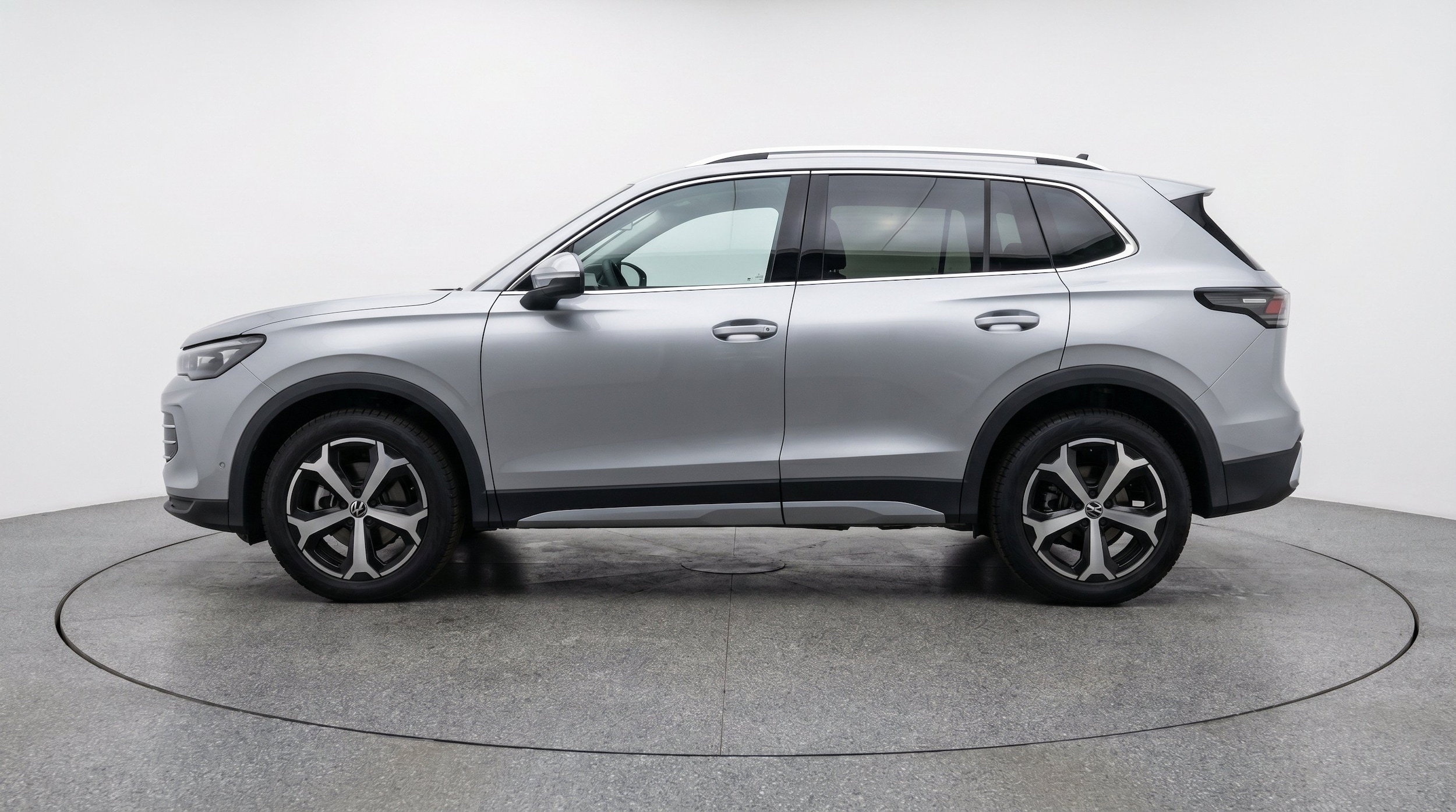 Thumbnail: 2026 Volkswagen Tiguan - 5