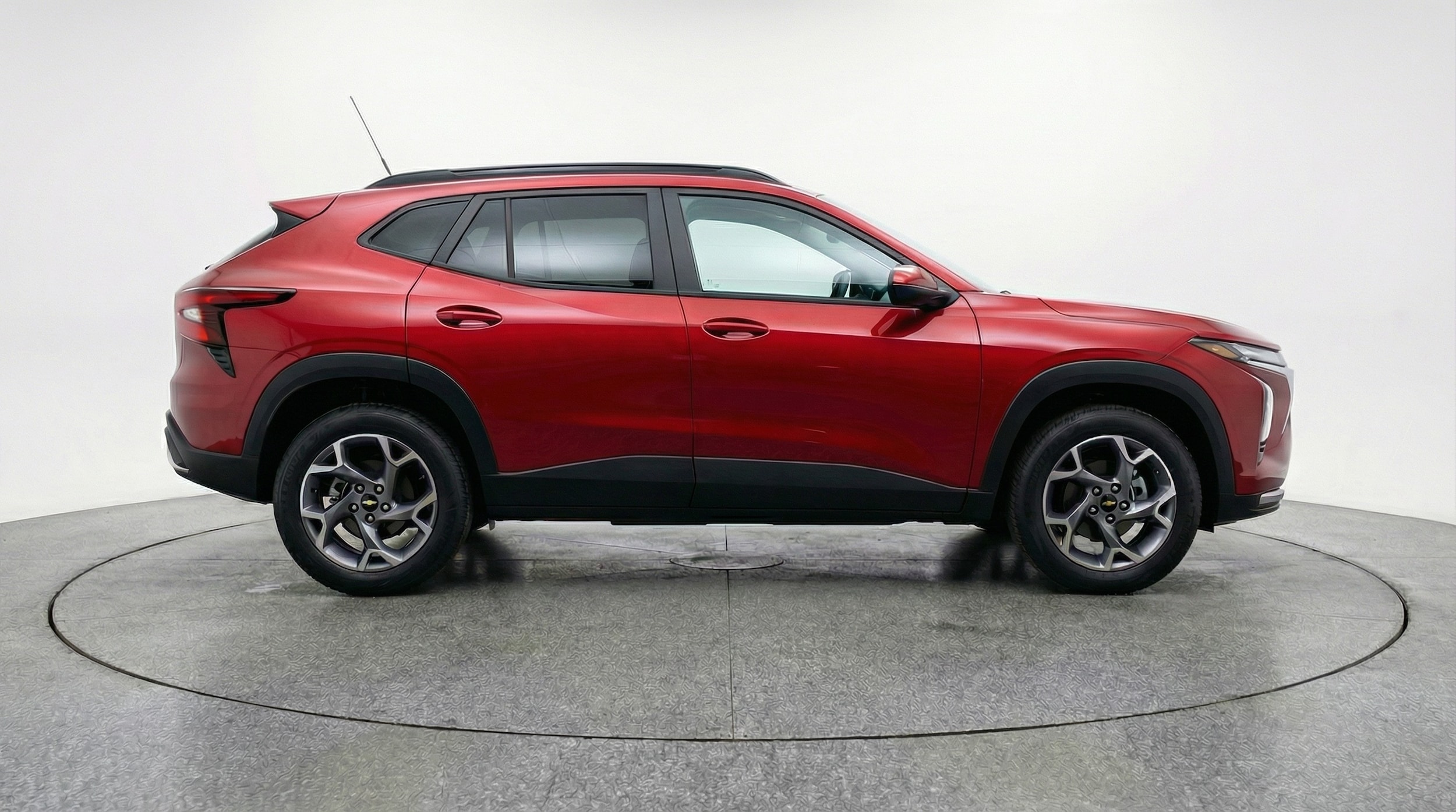 Thumbnail: 2025 Chevrolet Trax - 8