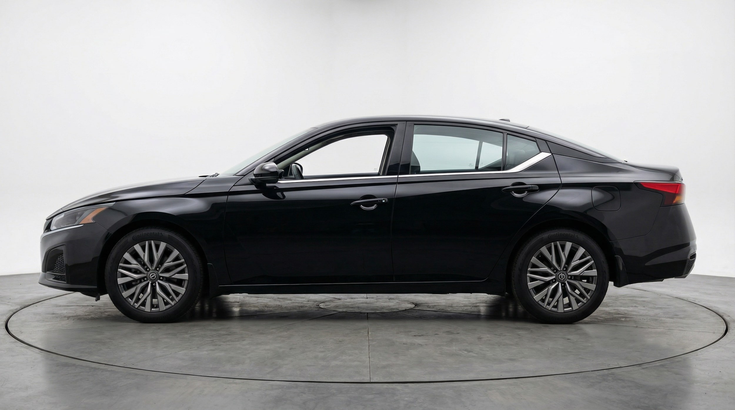 Thumbnail: 2025 Nissan Altima - 4