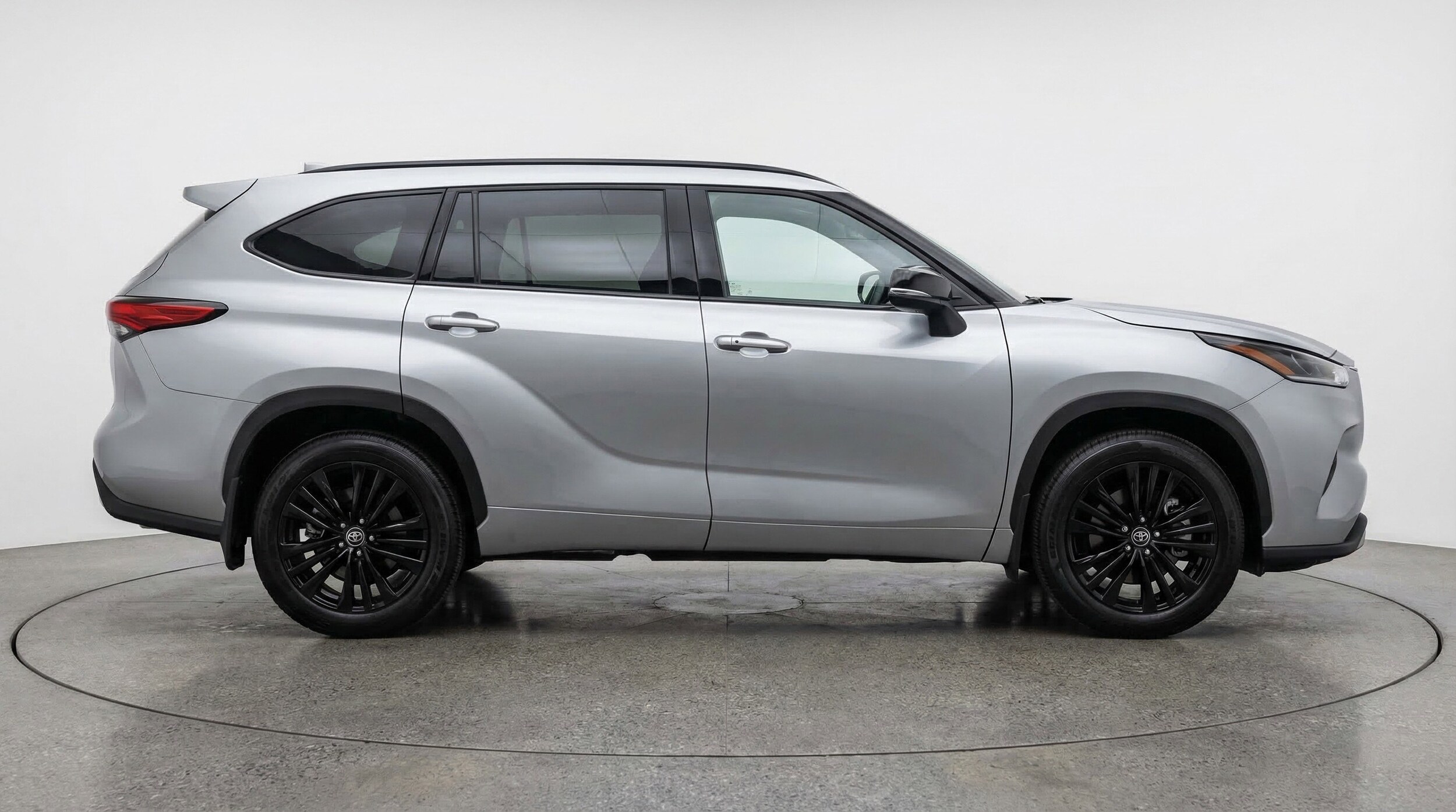 Thumbnail: 2025 Toyota Highlander - 11